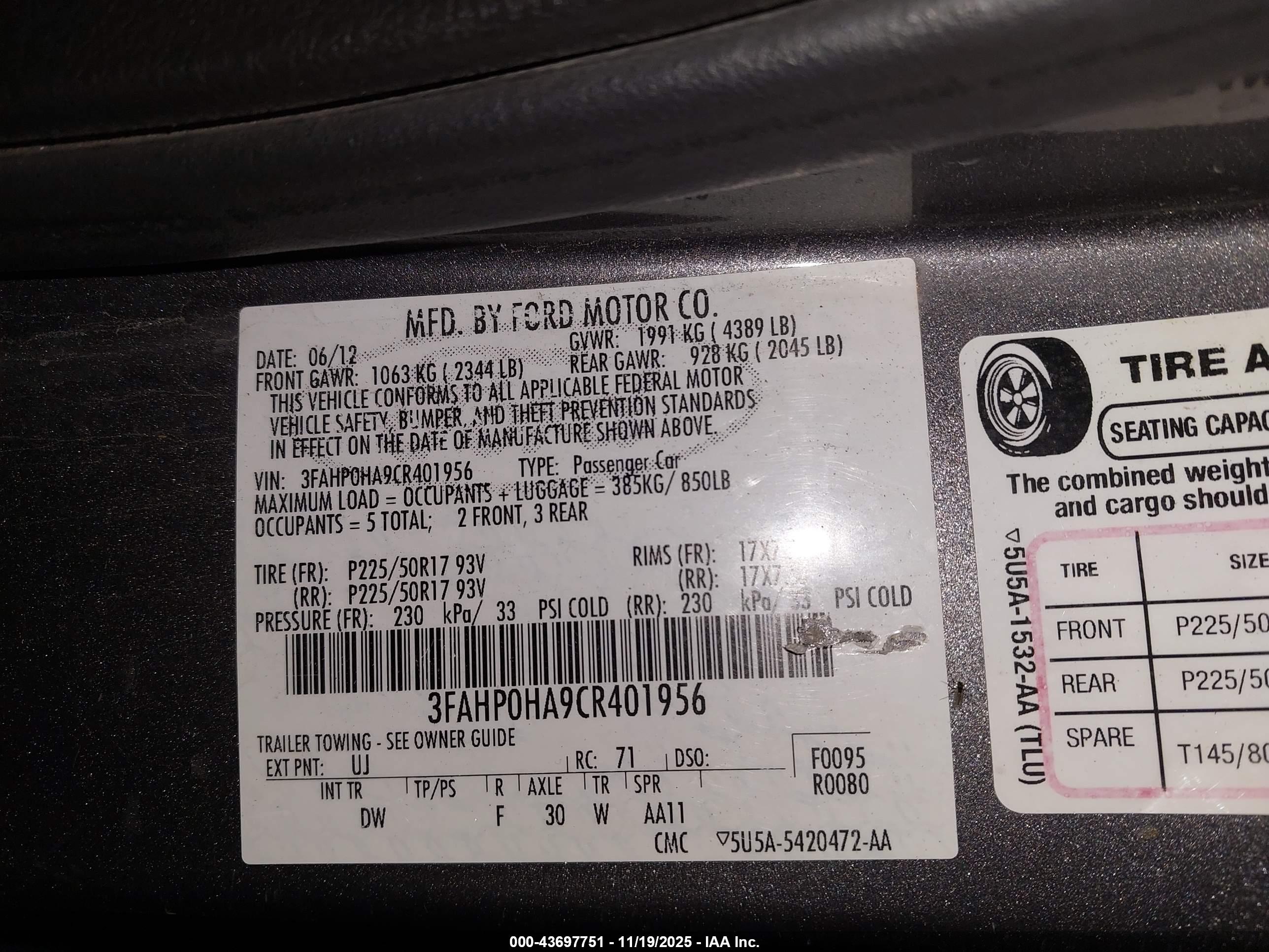FORD FUSION image 9