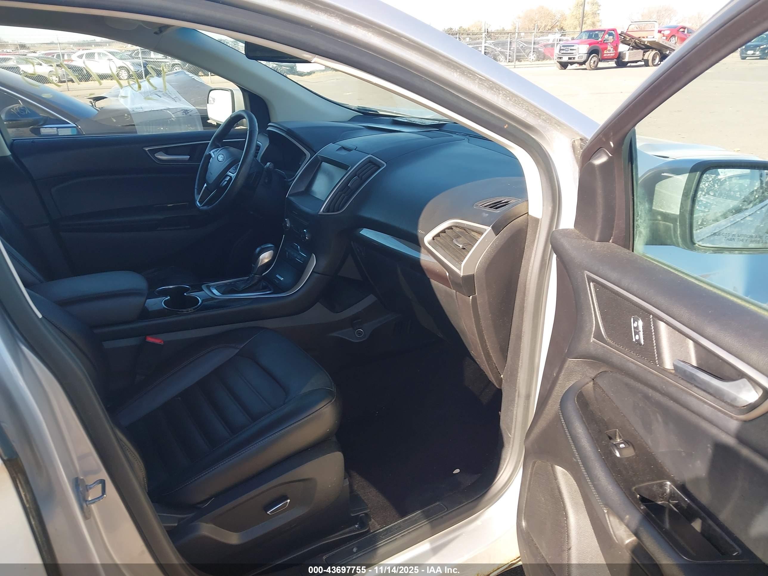 FORD EDGE image 5