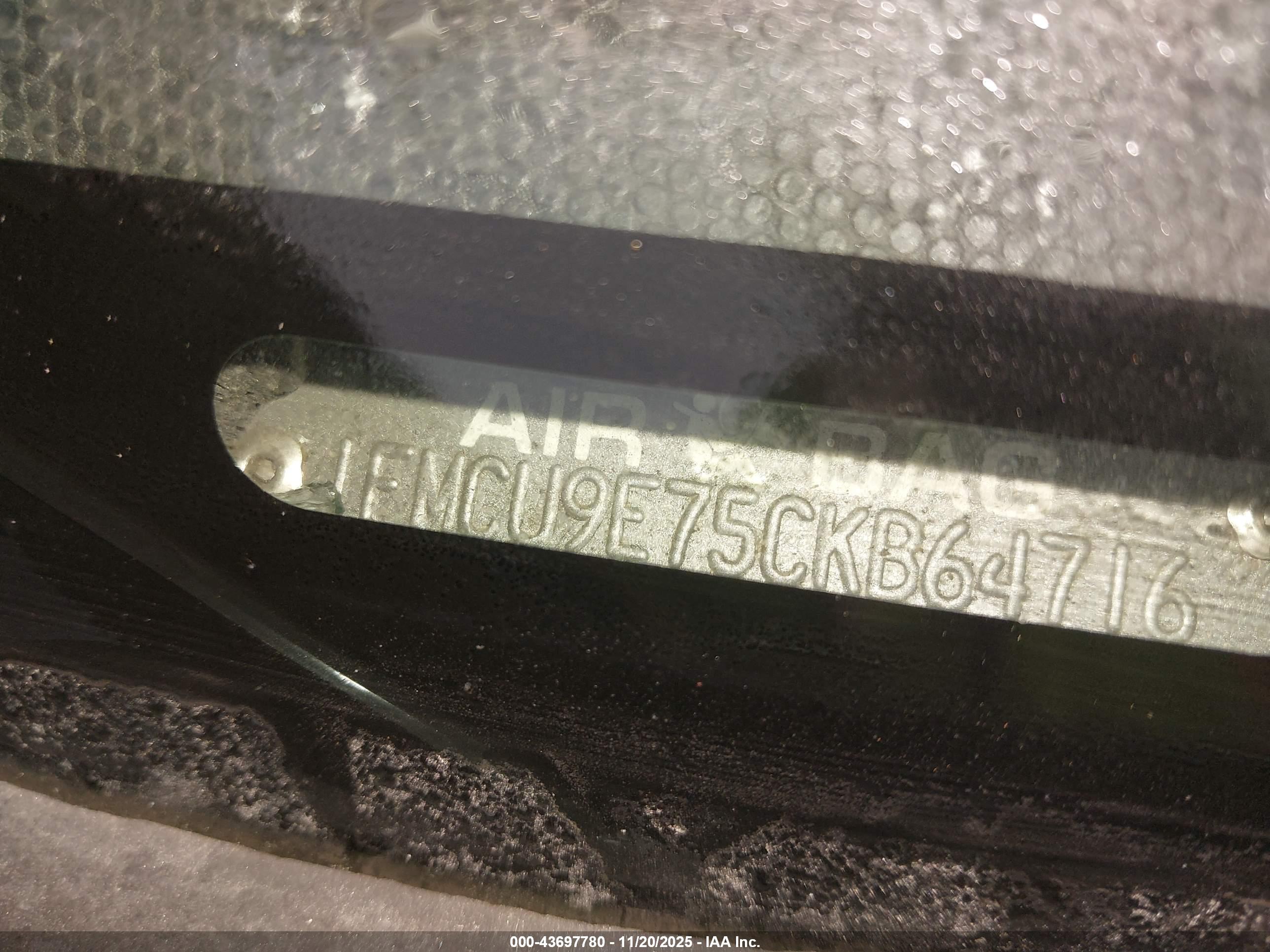 FORD ESCAPE image 9