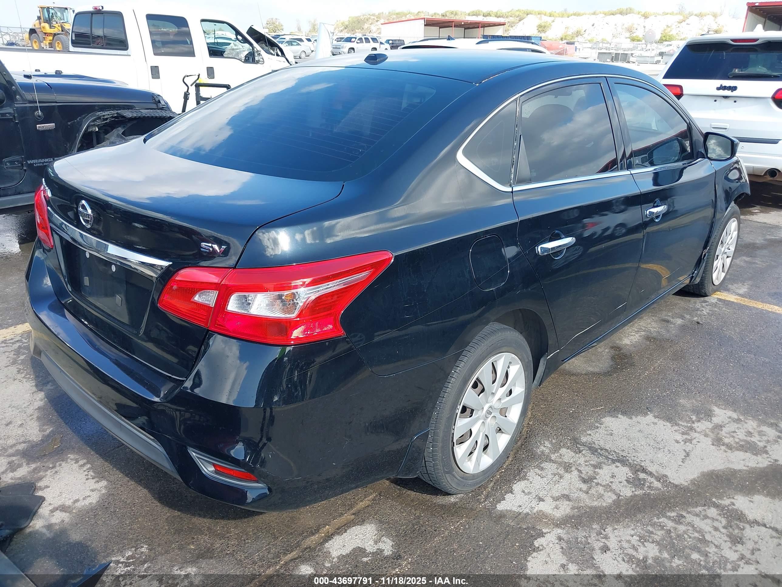 NISSAN SENTRA image 4