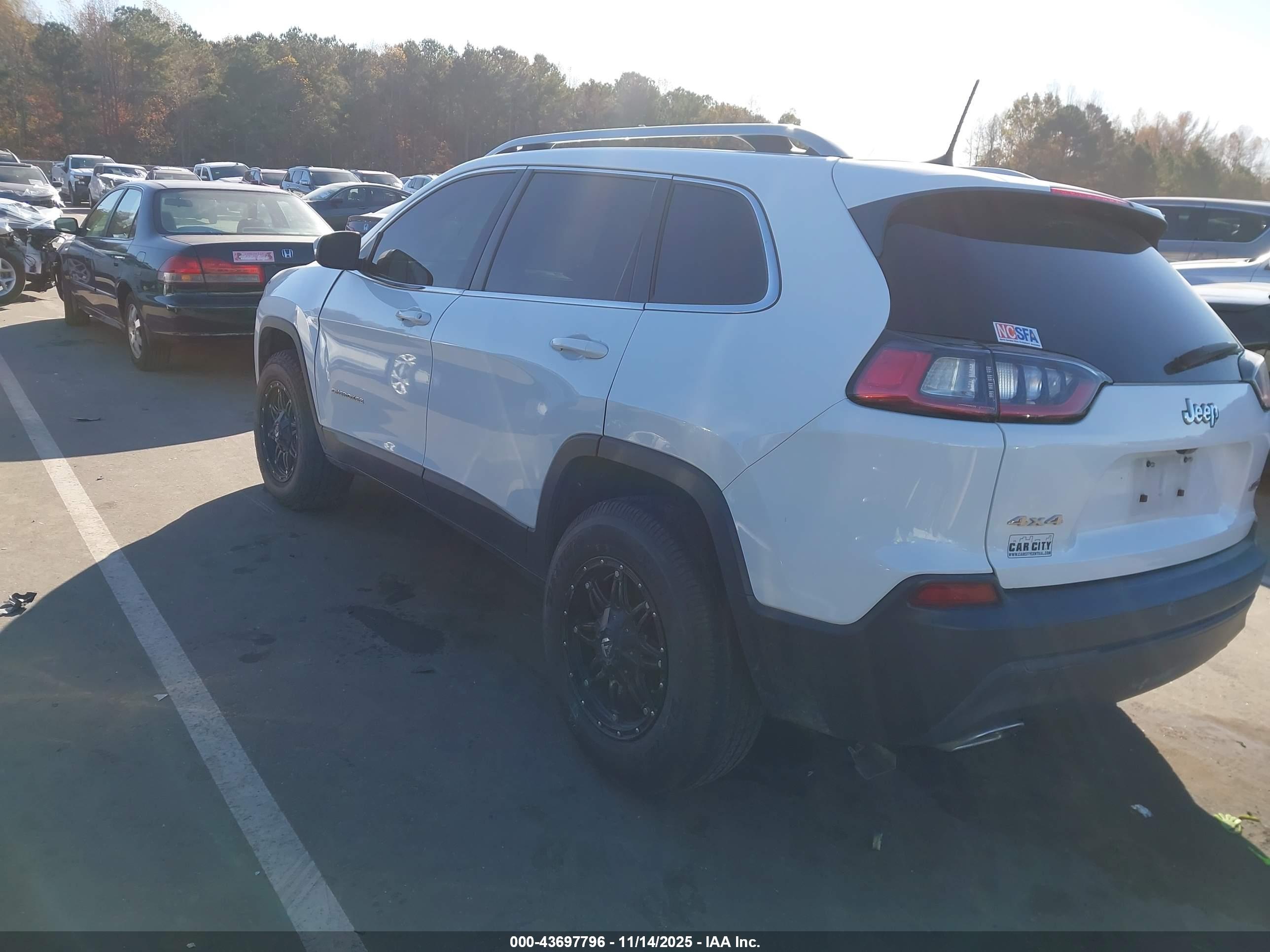 JEEP CHEROKEE image 3