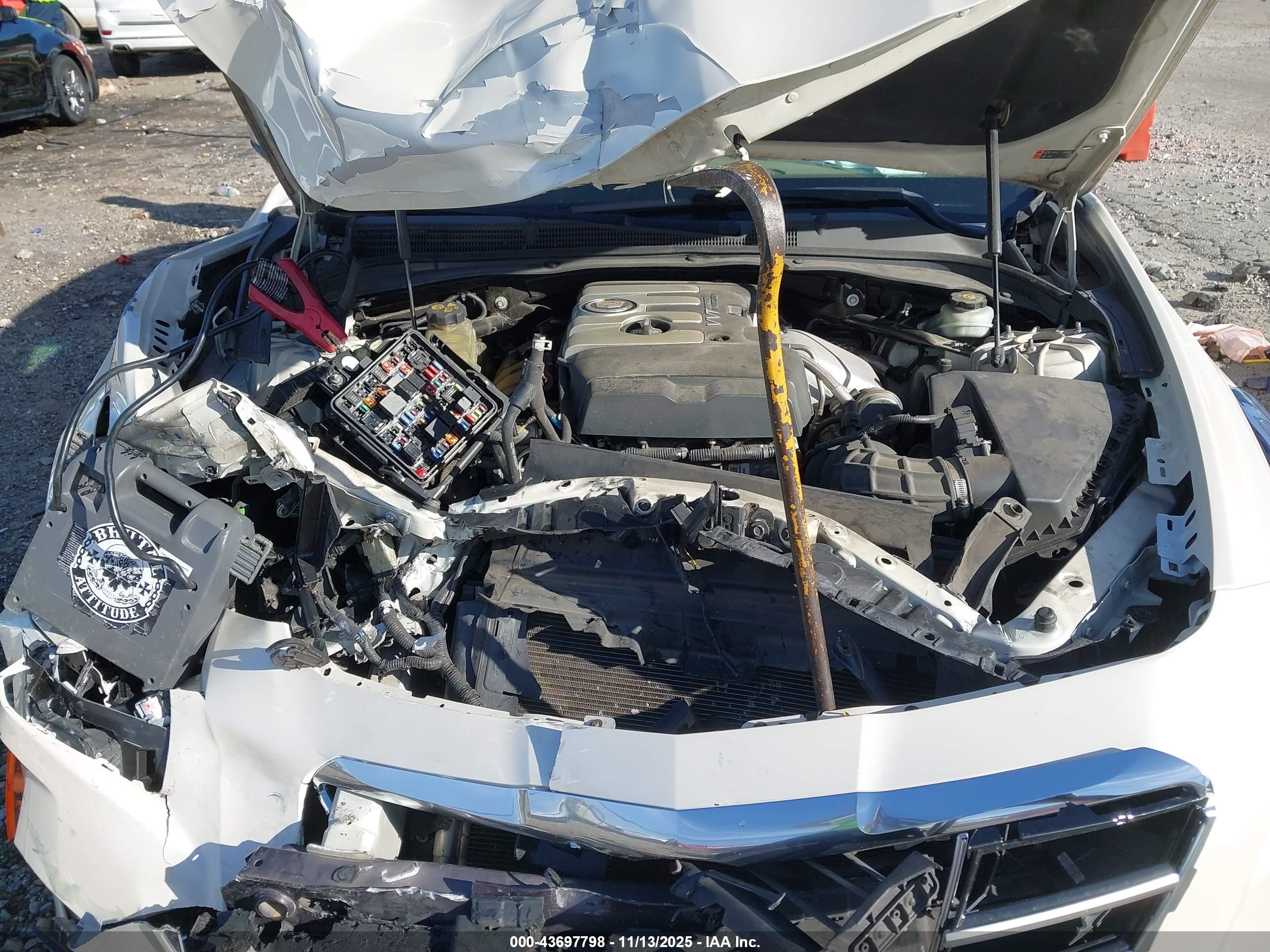 CADILLAC CTS image 10