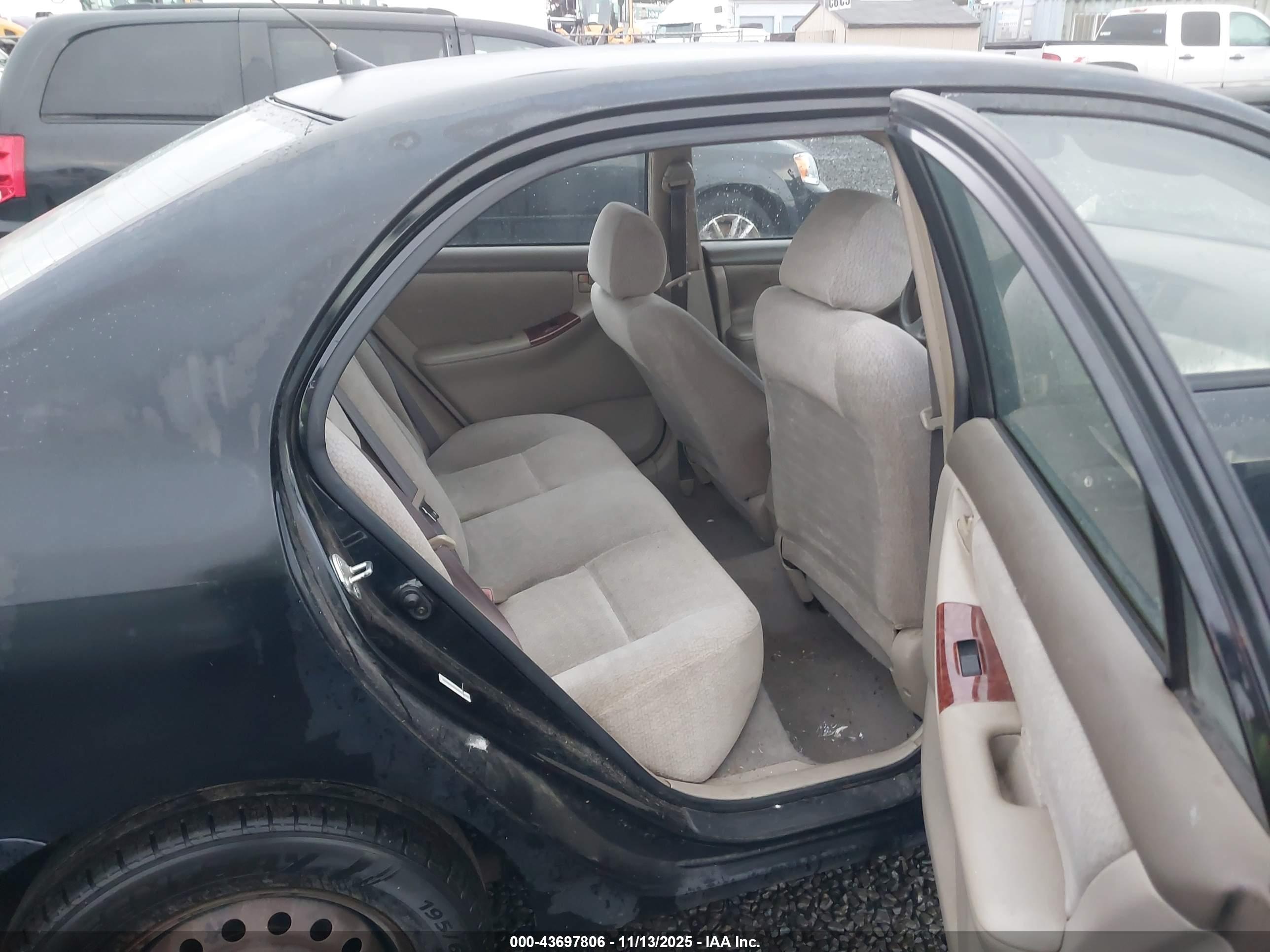 TOYOTA COROLLA image 8