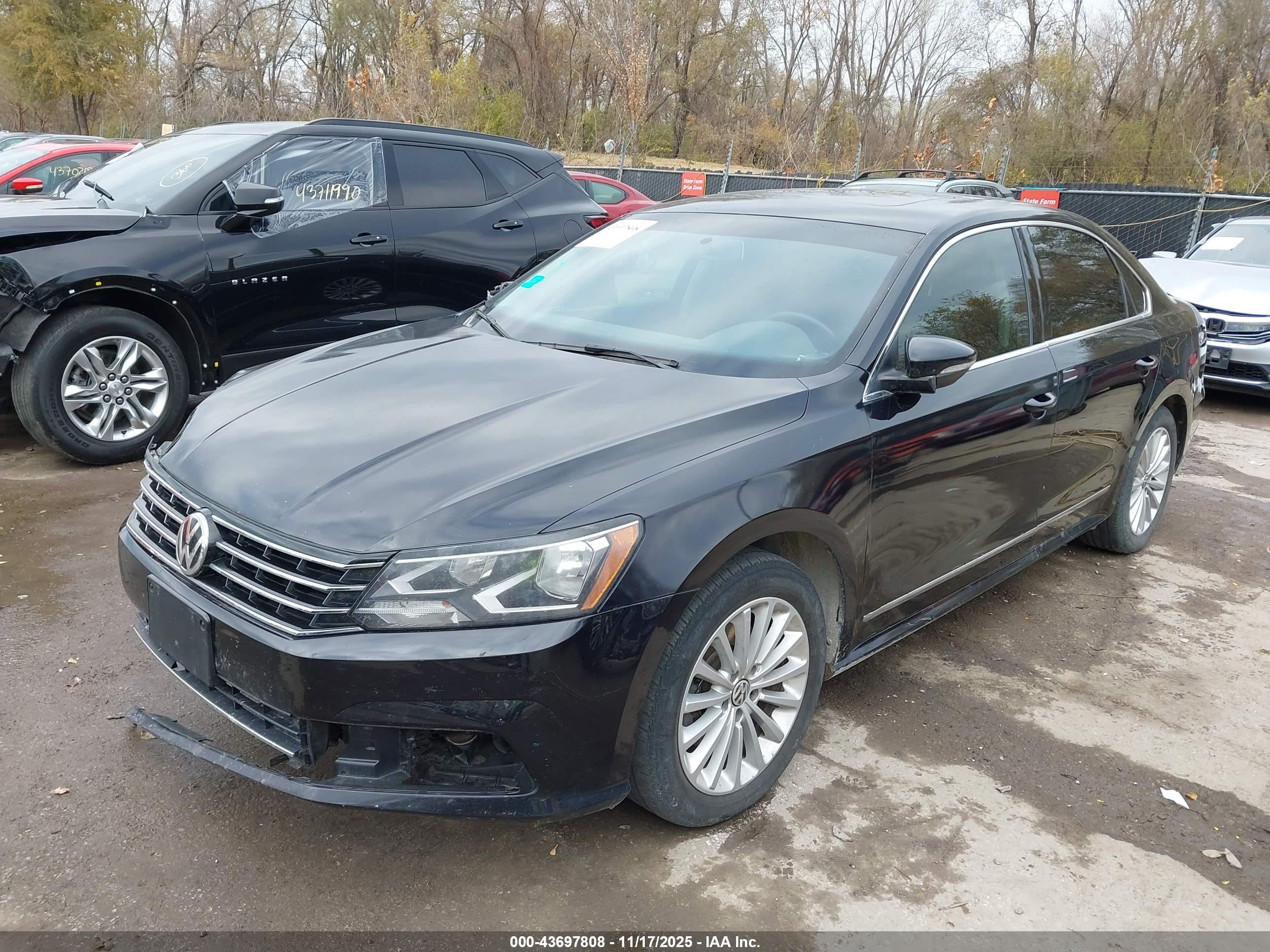 VOLKSWAGEN PASSAT image 2