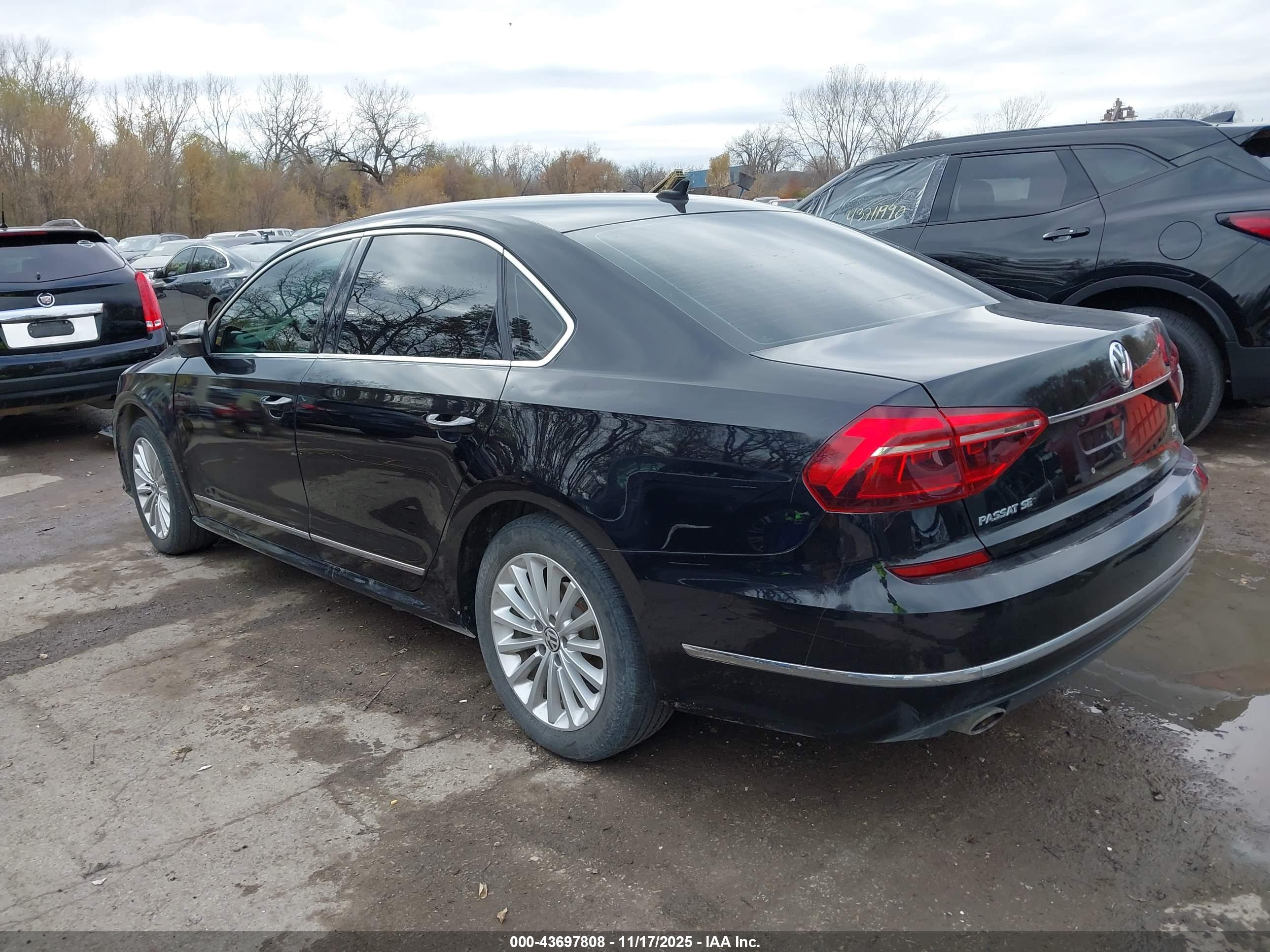 VOLKSWAGEN PASSAT image 3