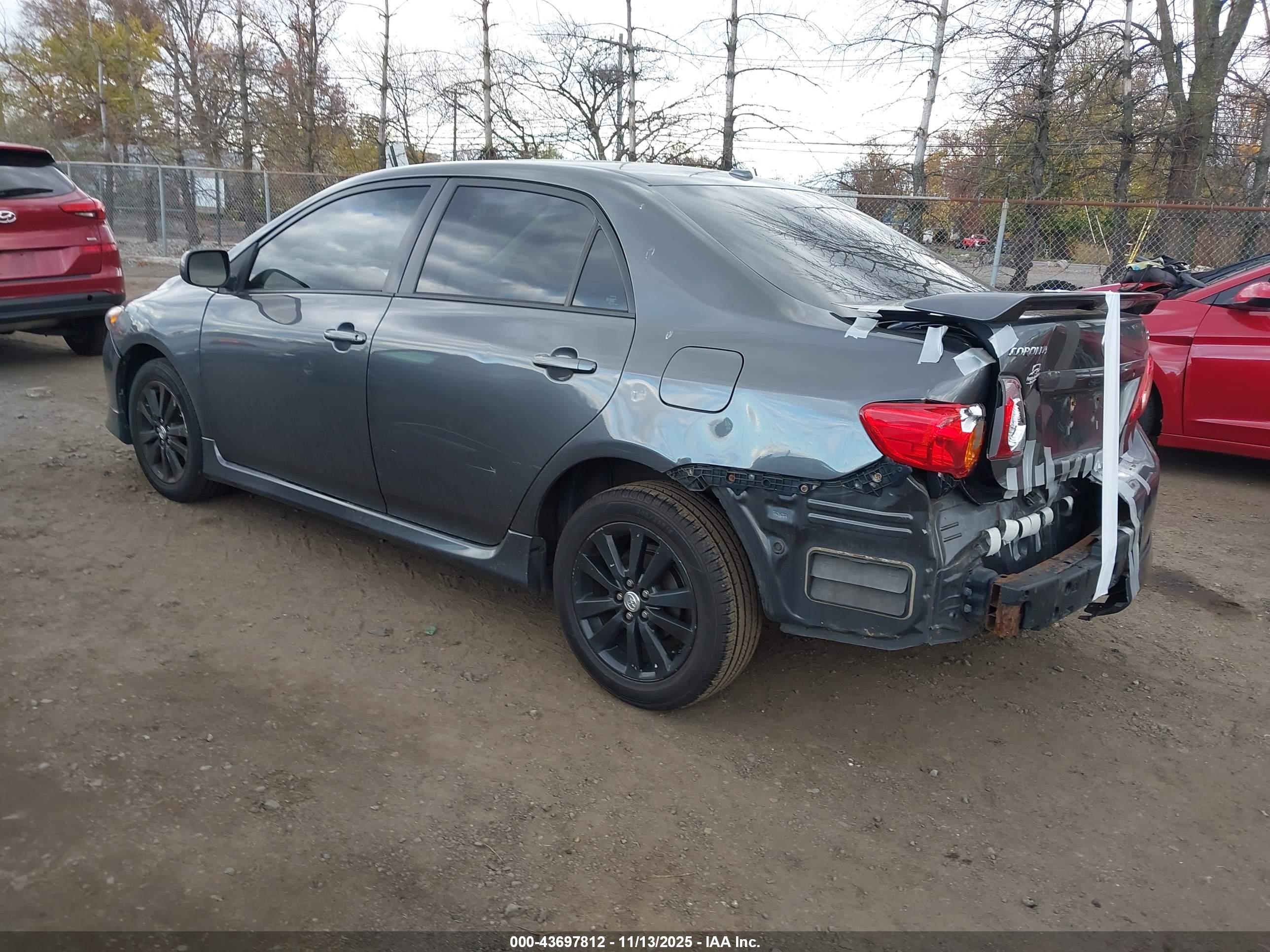 TOYOTA COROLLA image 3