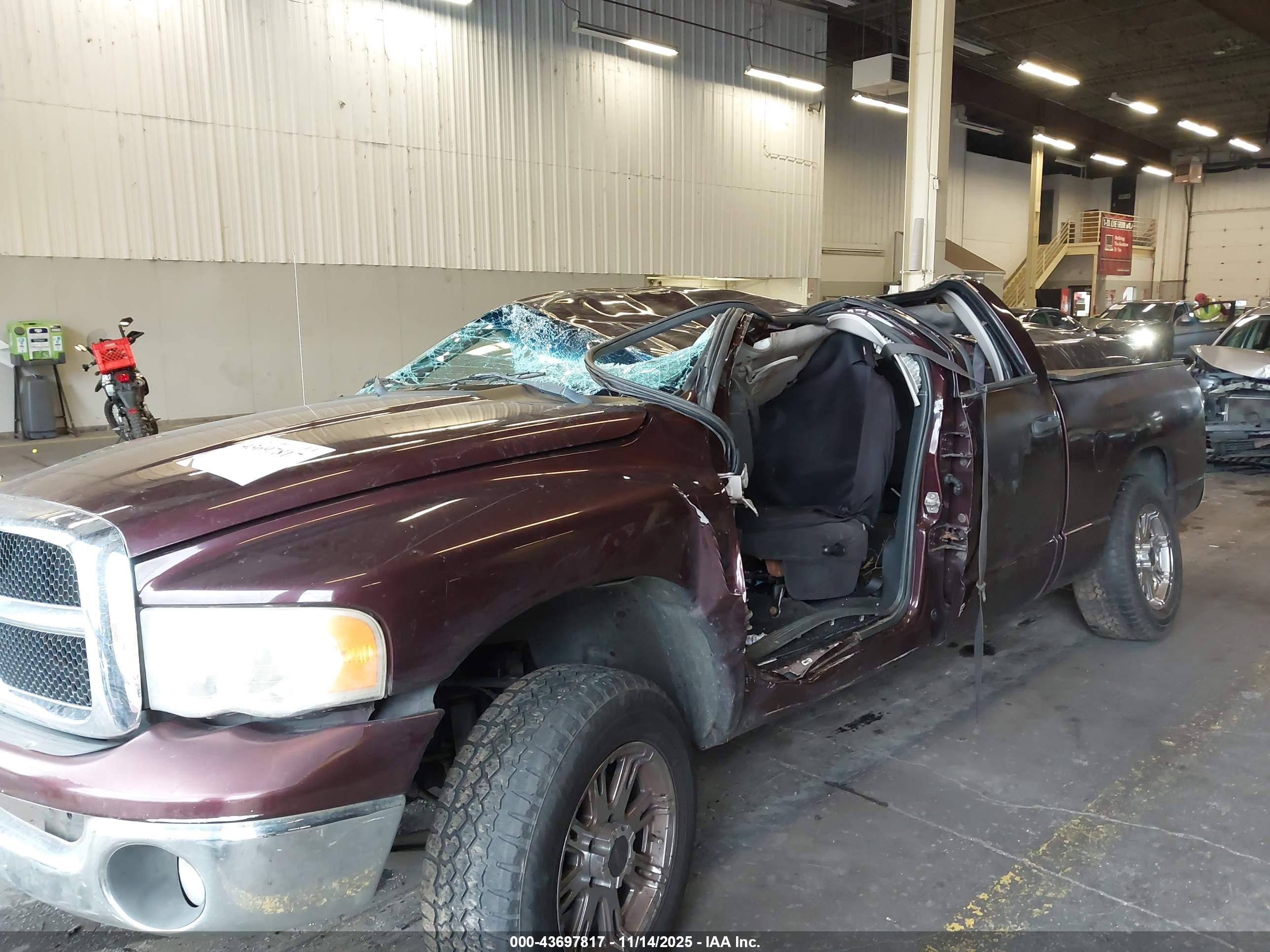 DODGE RAM image 6