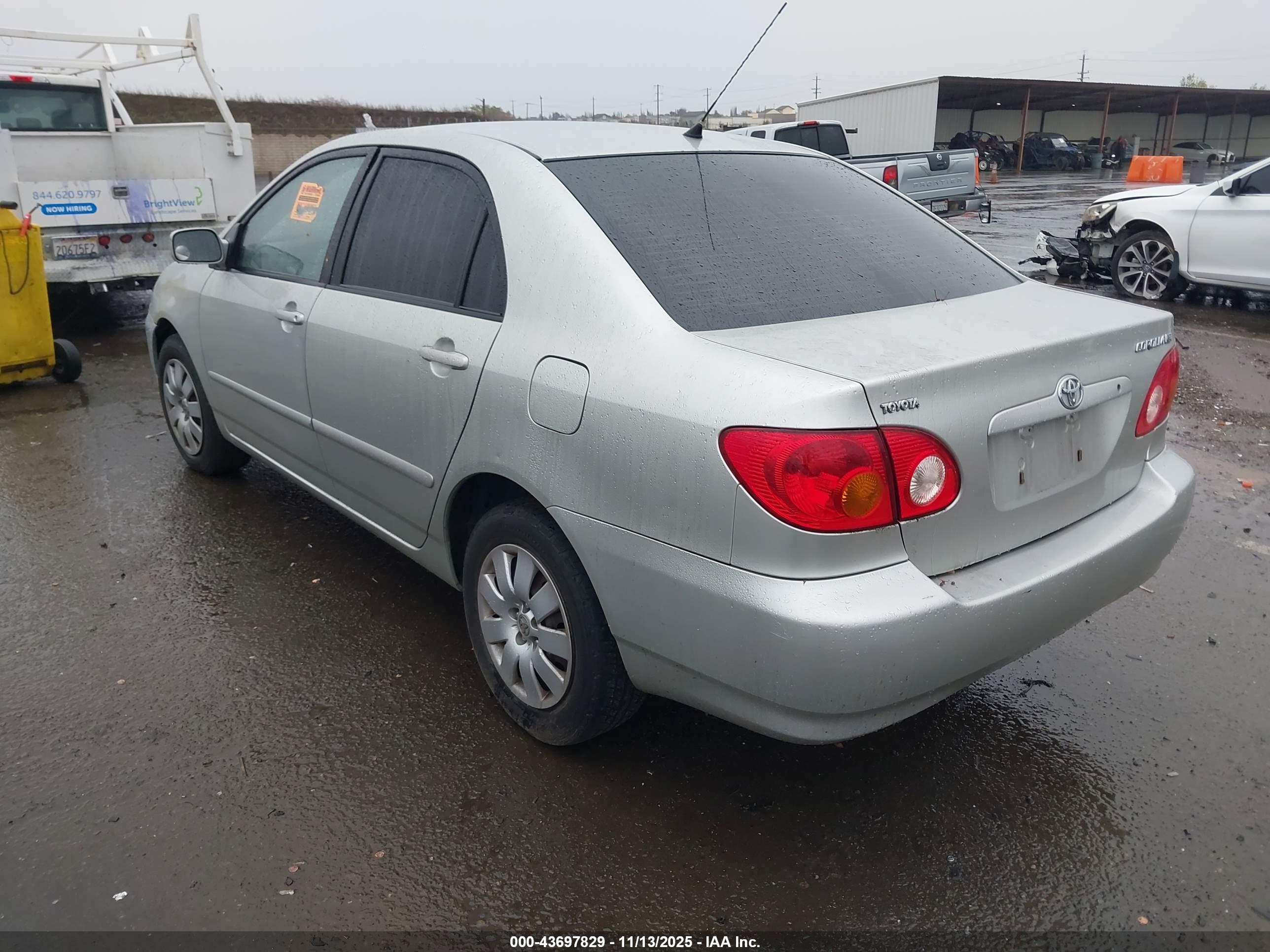 TOYOTA COROLLA image 3