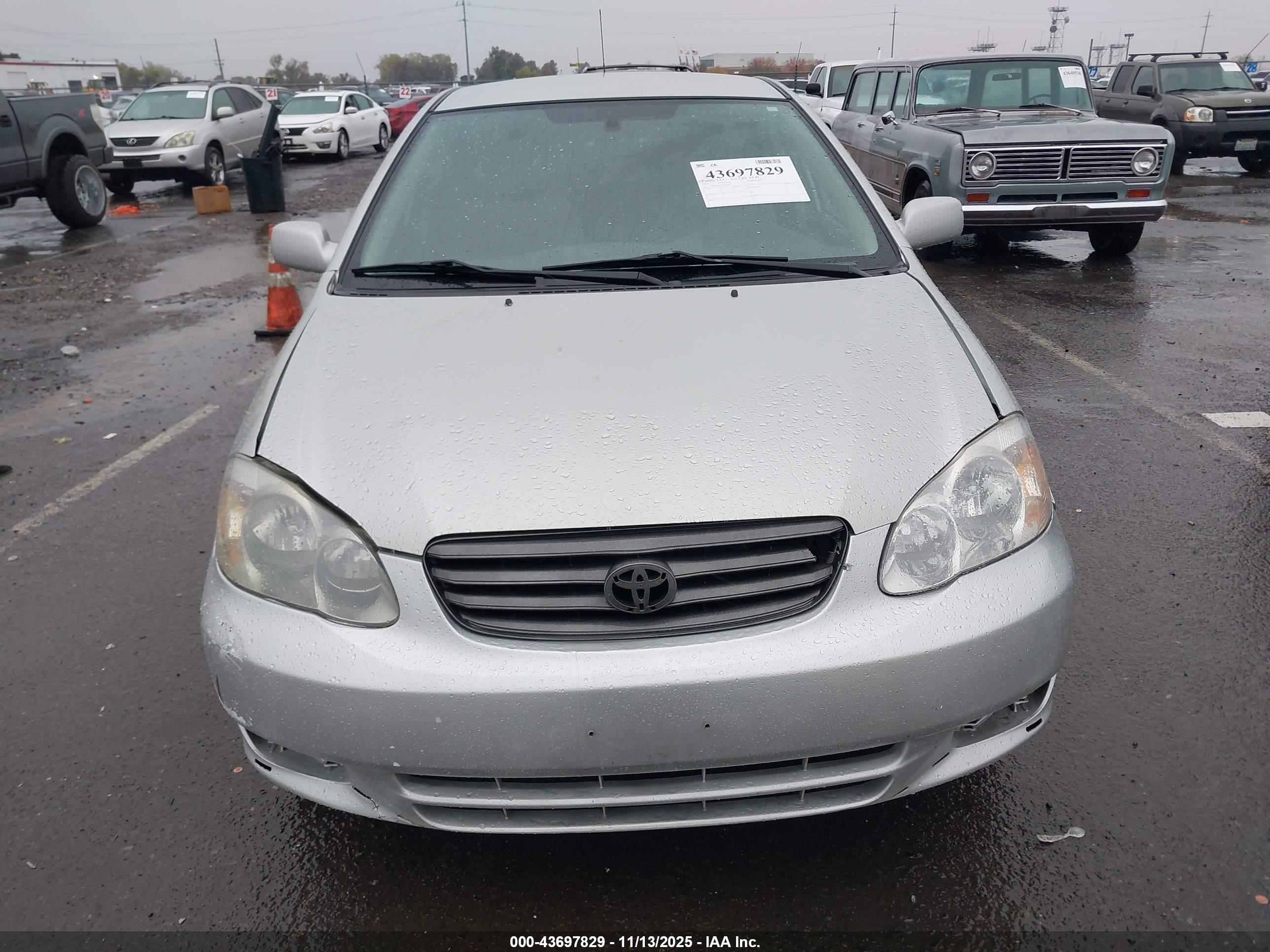 TOYOTA COROLLA image 6