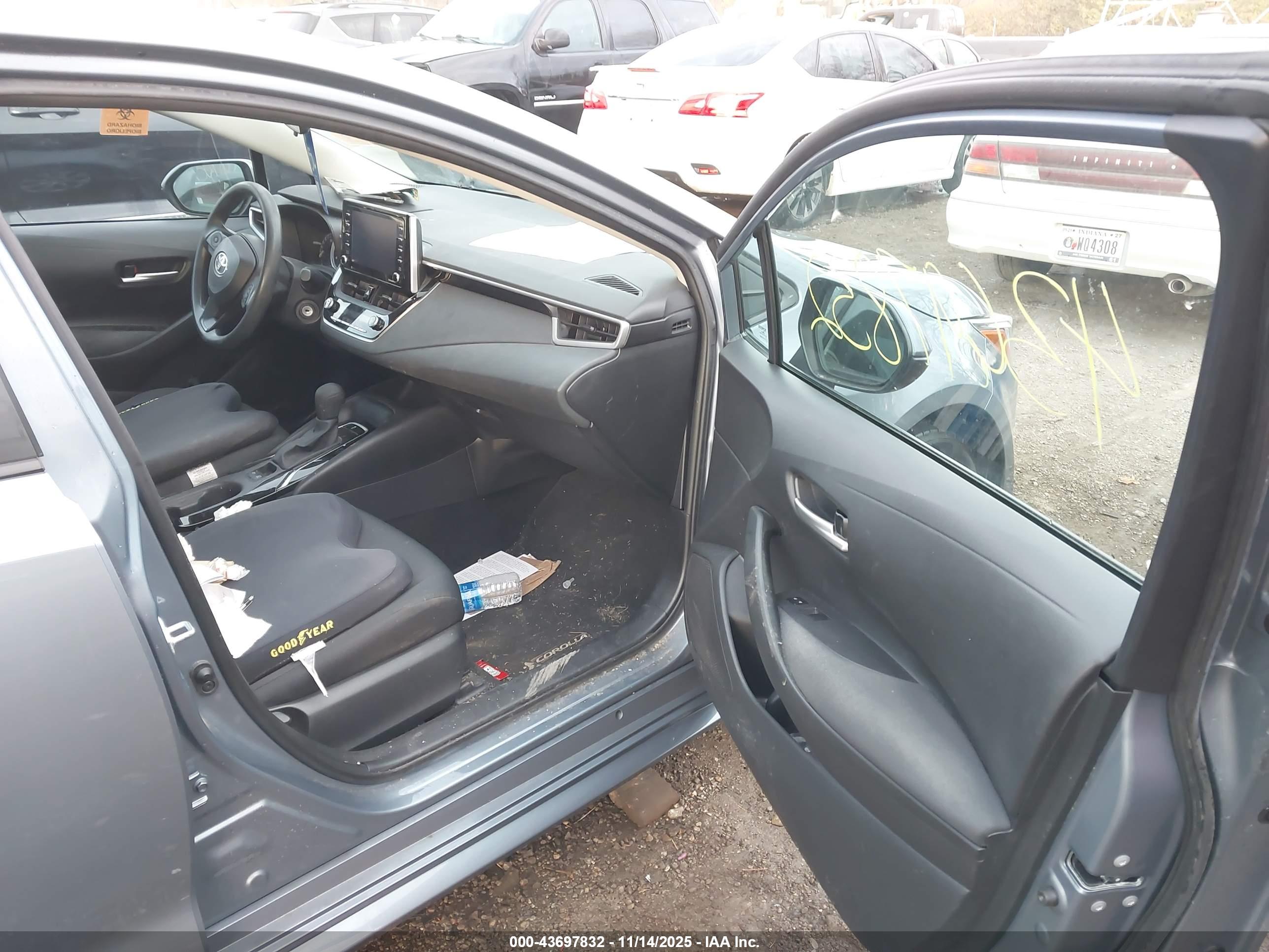 TOYOTA COROLLA image 5