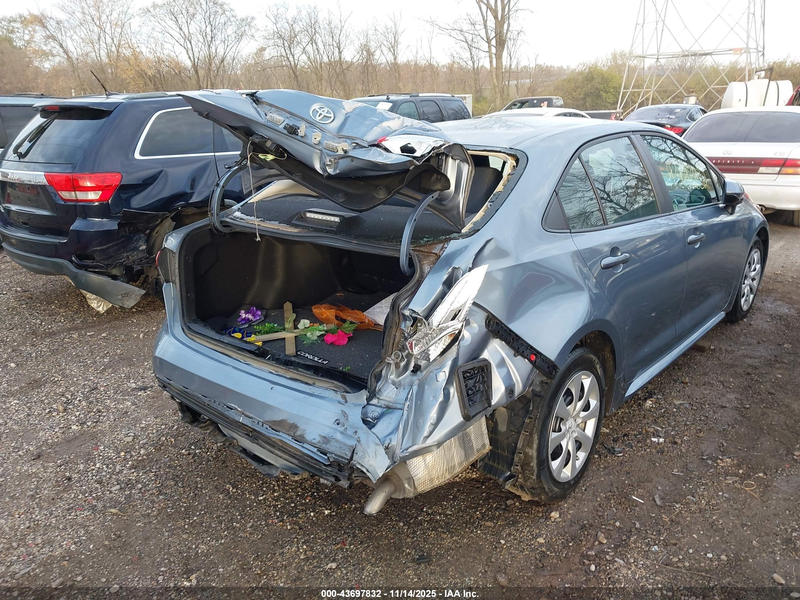 TOYOTA COROLLA image 6