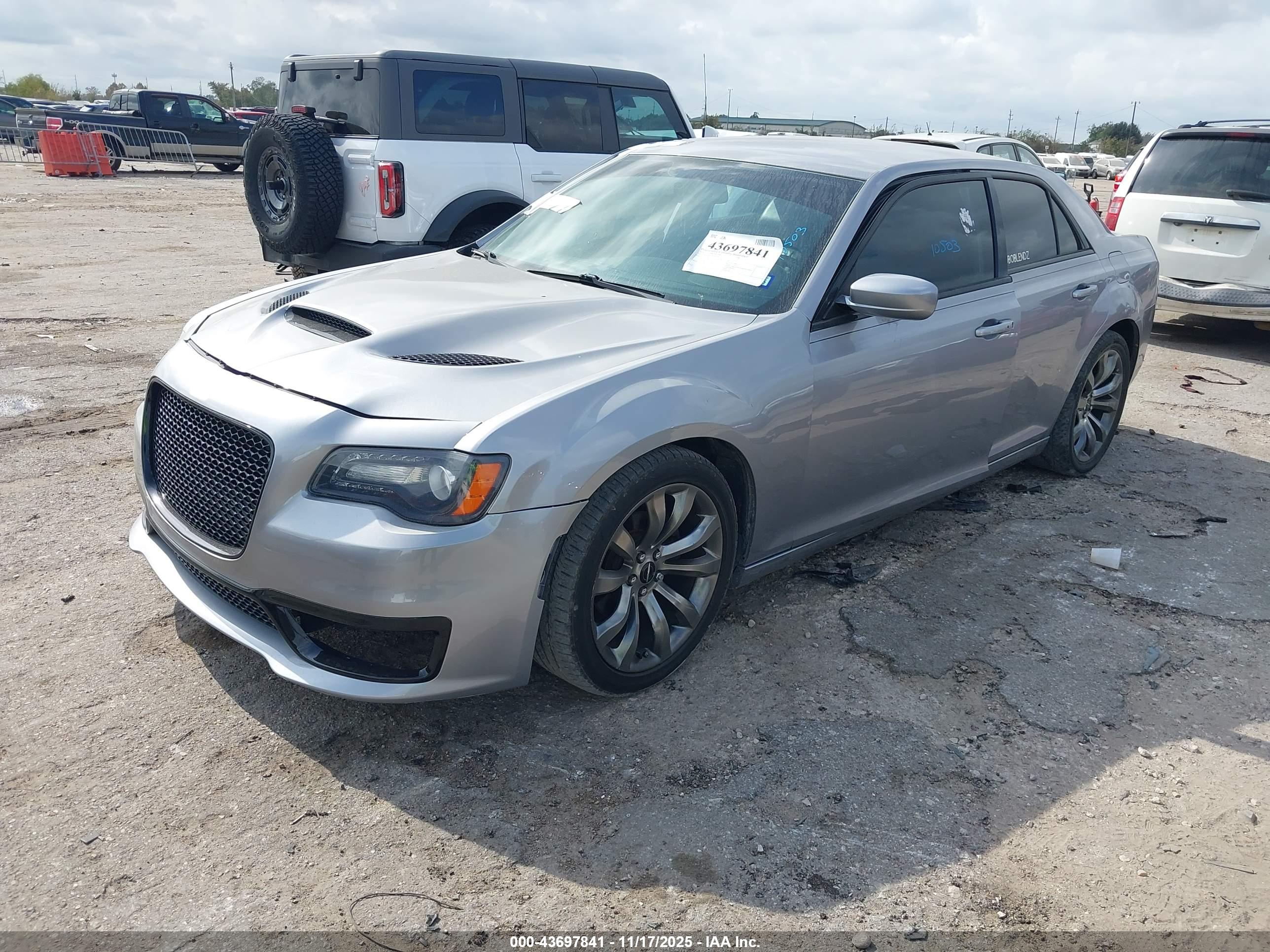 CHRYSLER 300 image 2