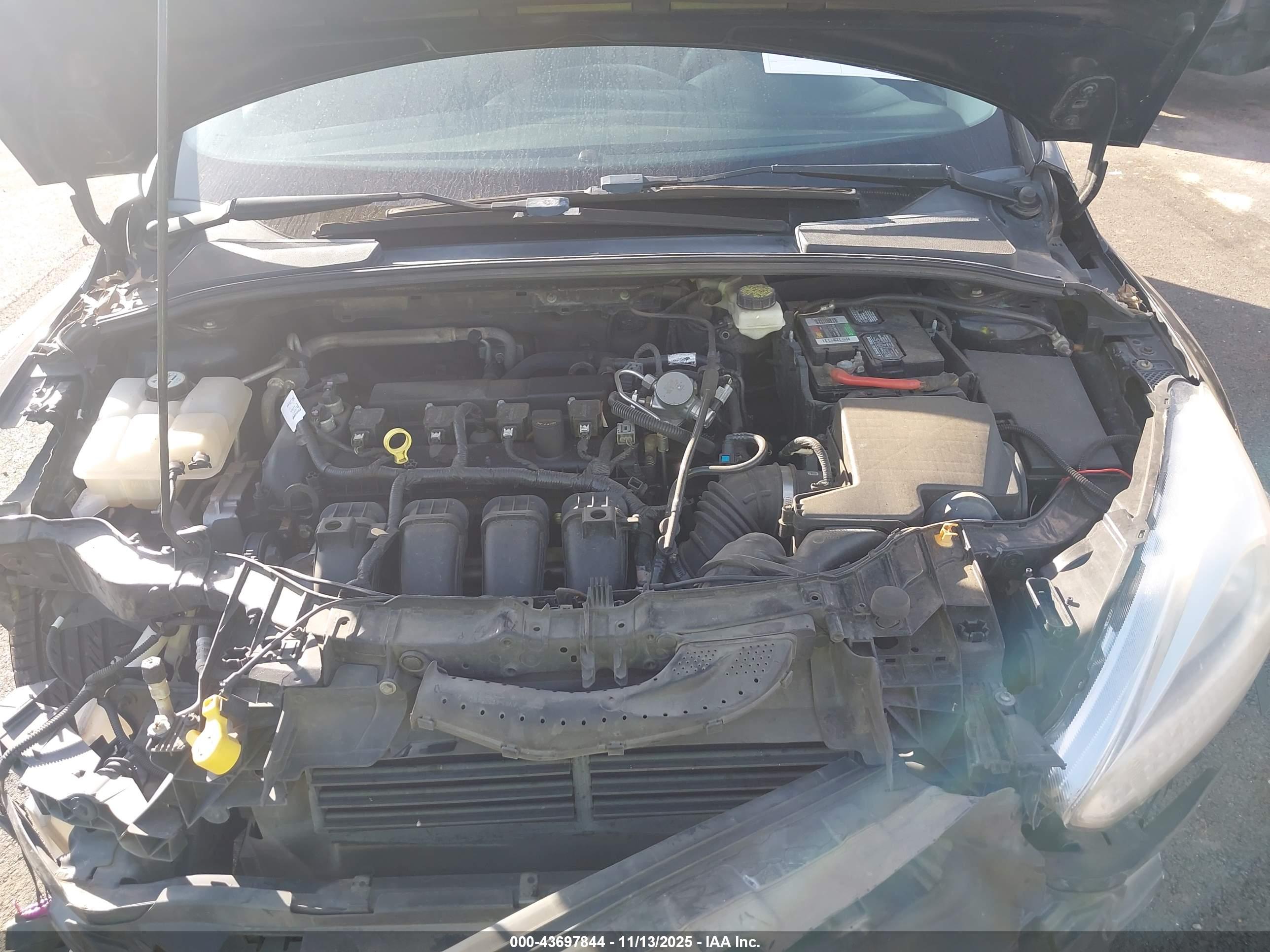 FORD FOCUS image 10