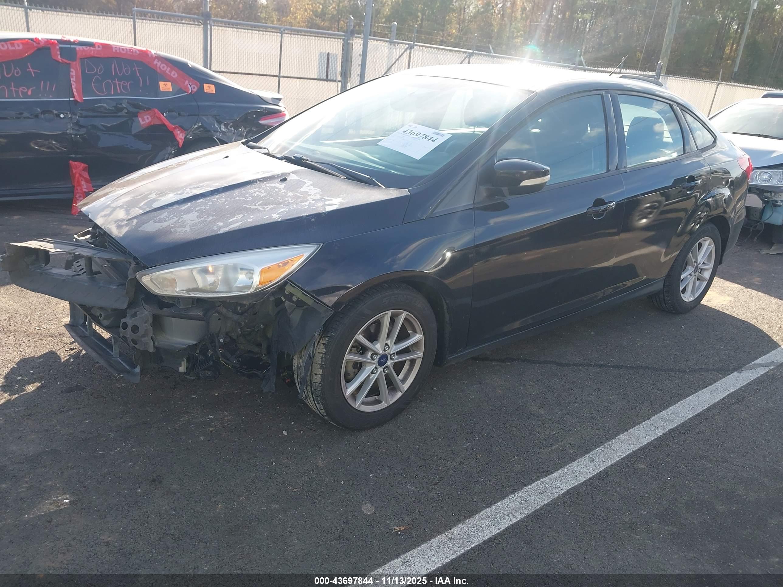 FORD FOCUS image 2
