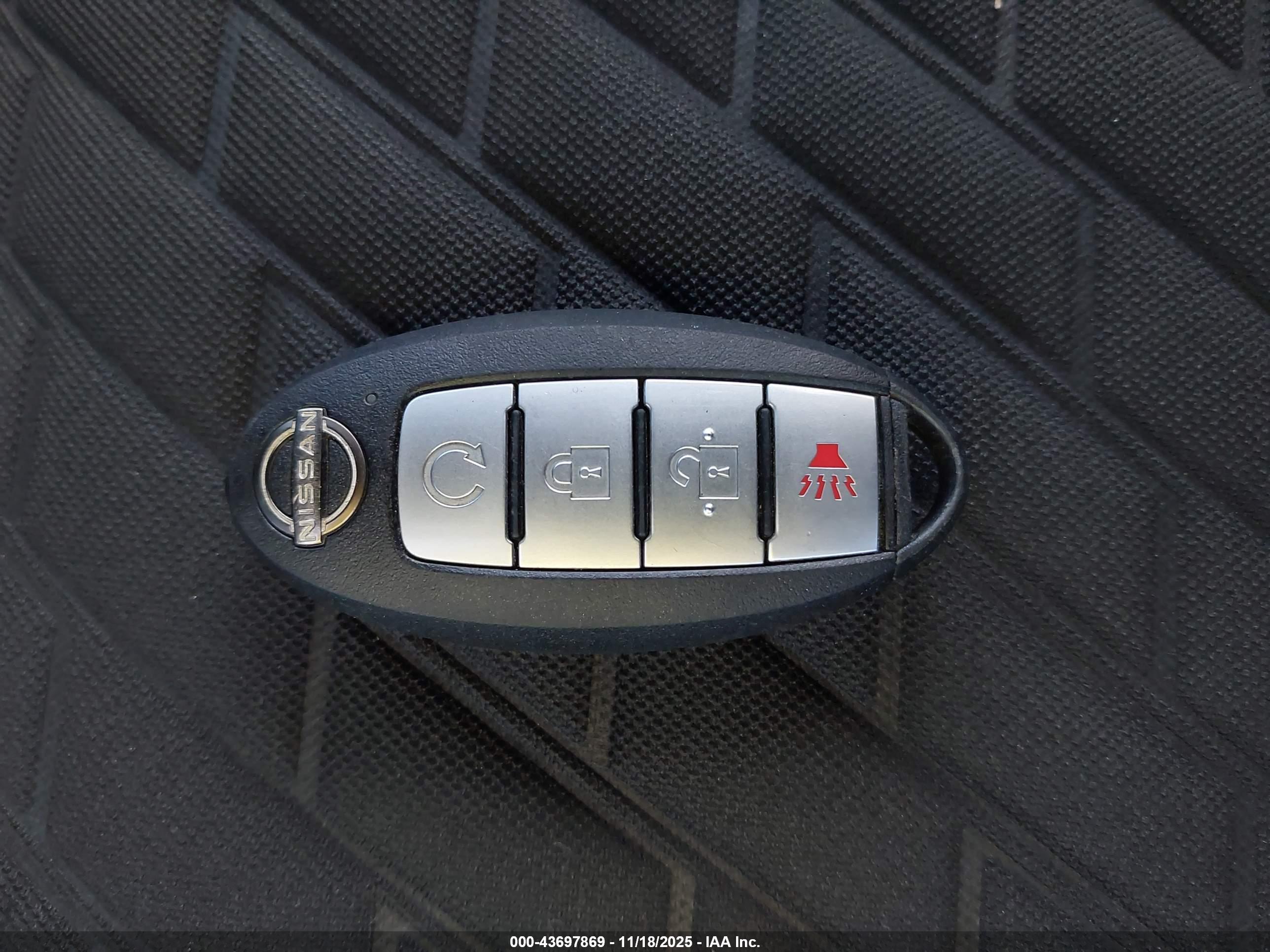 NISSAN KICKS image 11