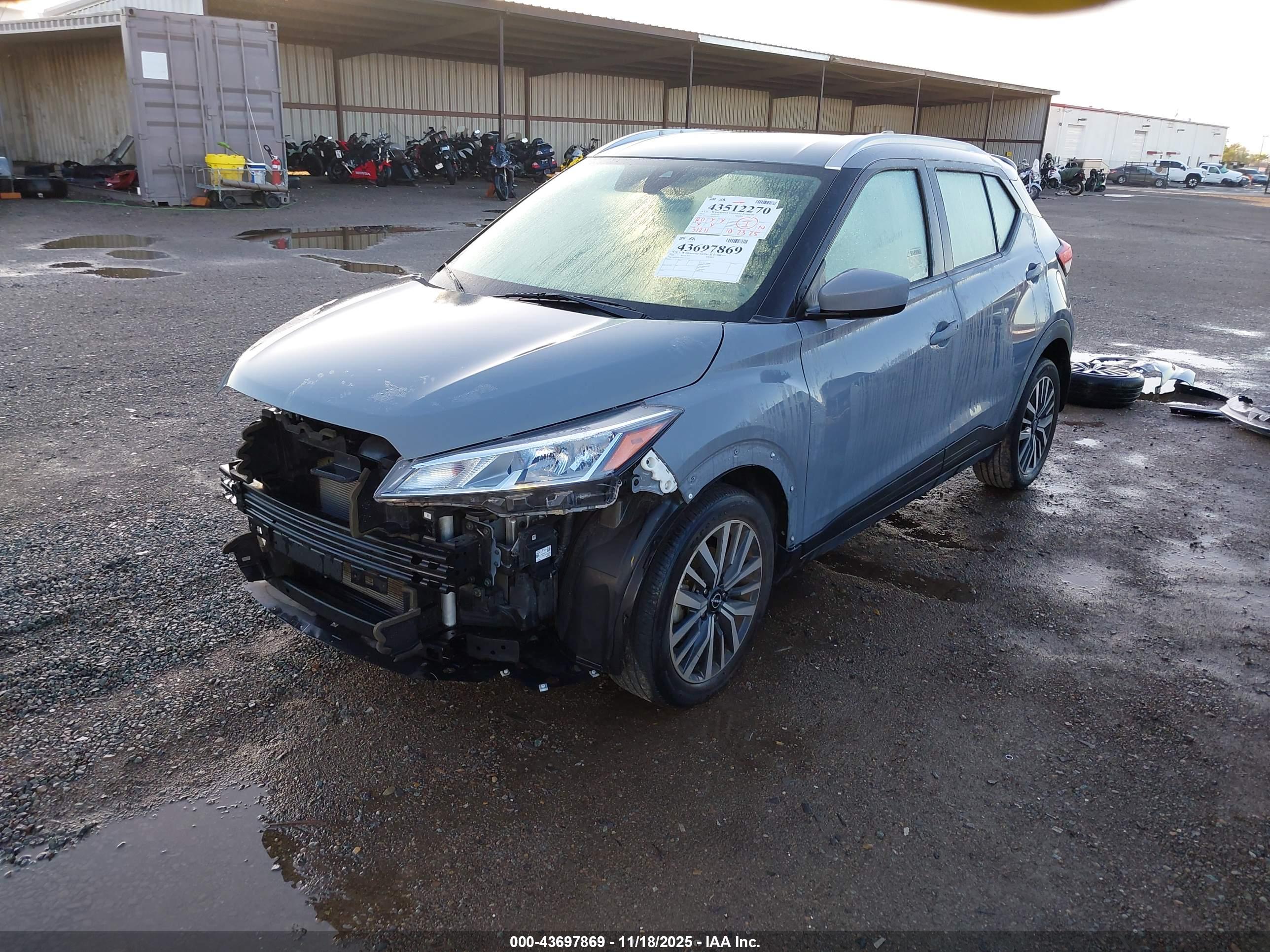 NISSAN KICKS image 2