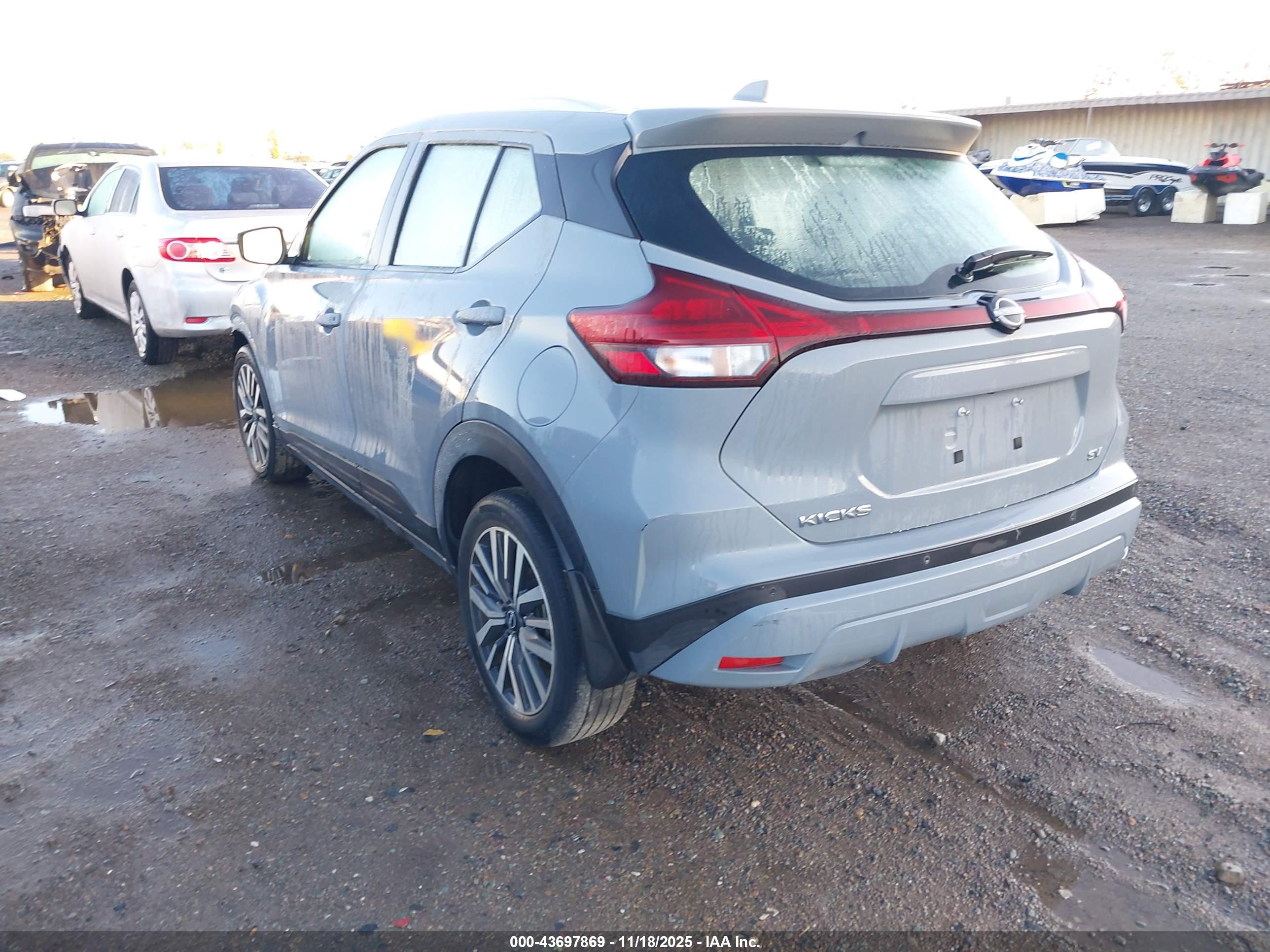 NISSAN KICKS image 3