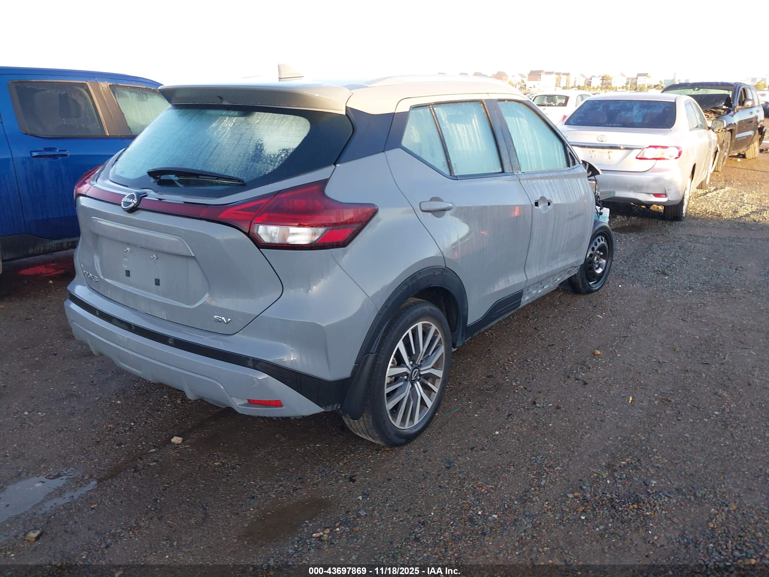 NISSAN KICKS image 4