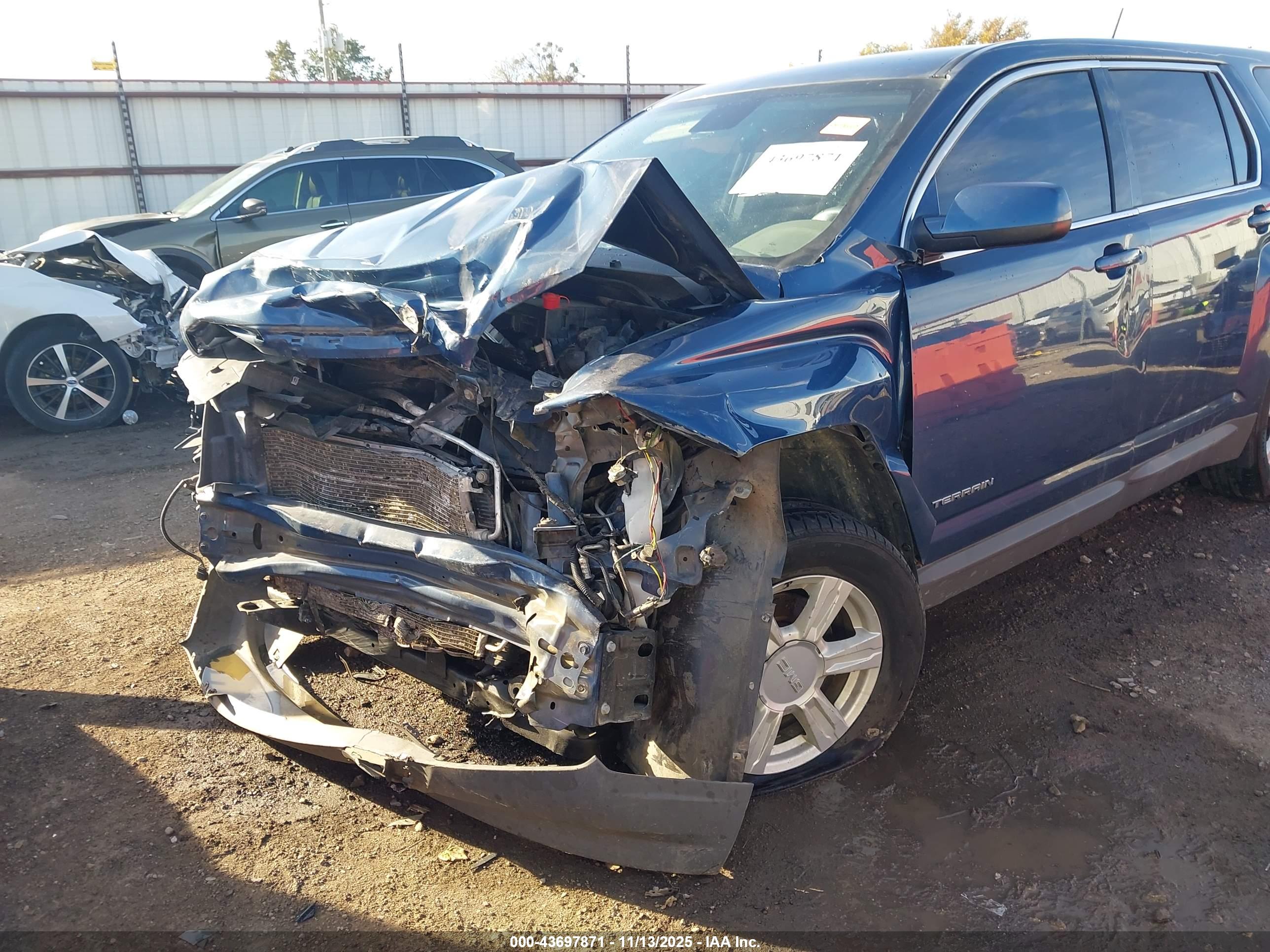 GMC TERRAIN image 6