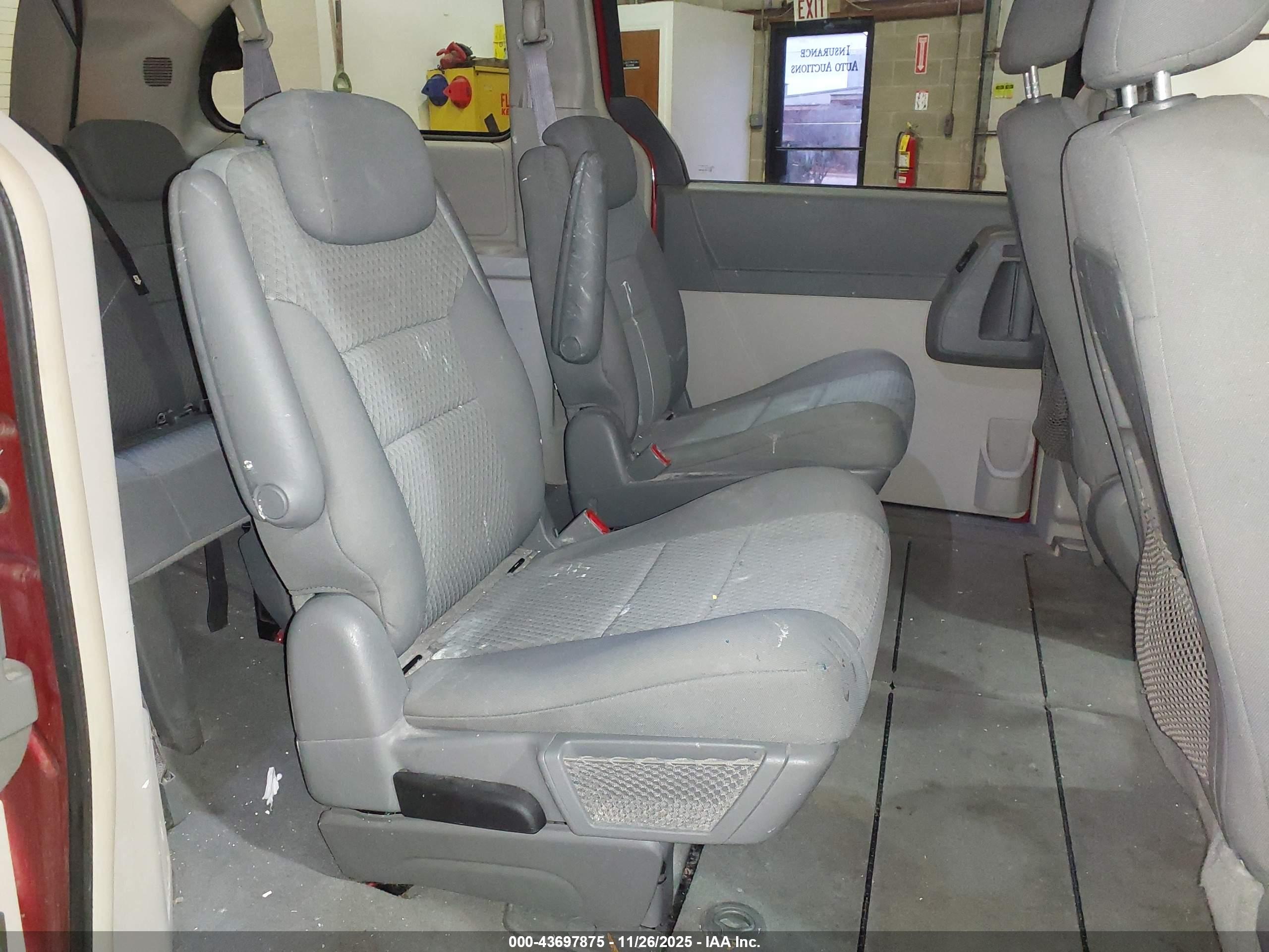 DODGE GRAND image 8