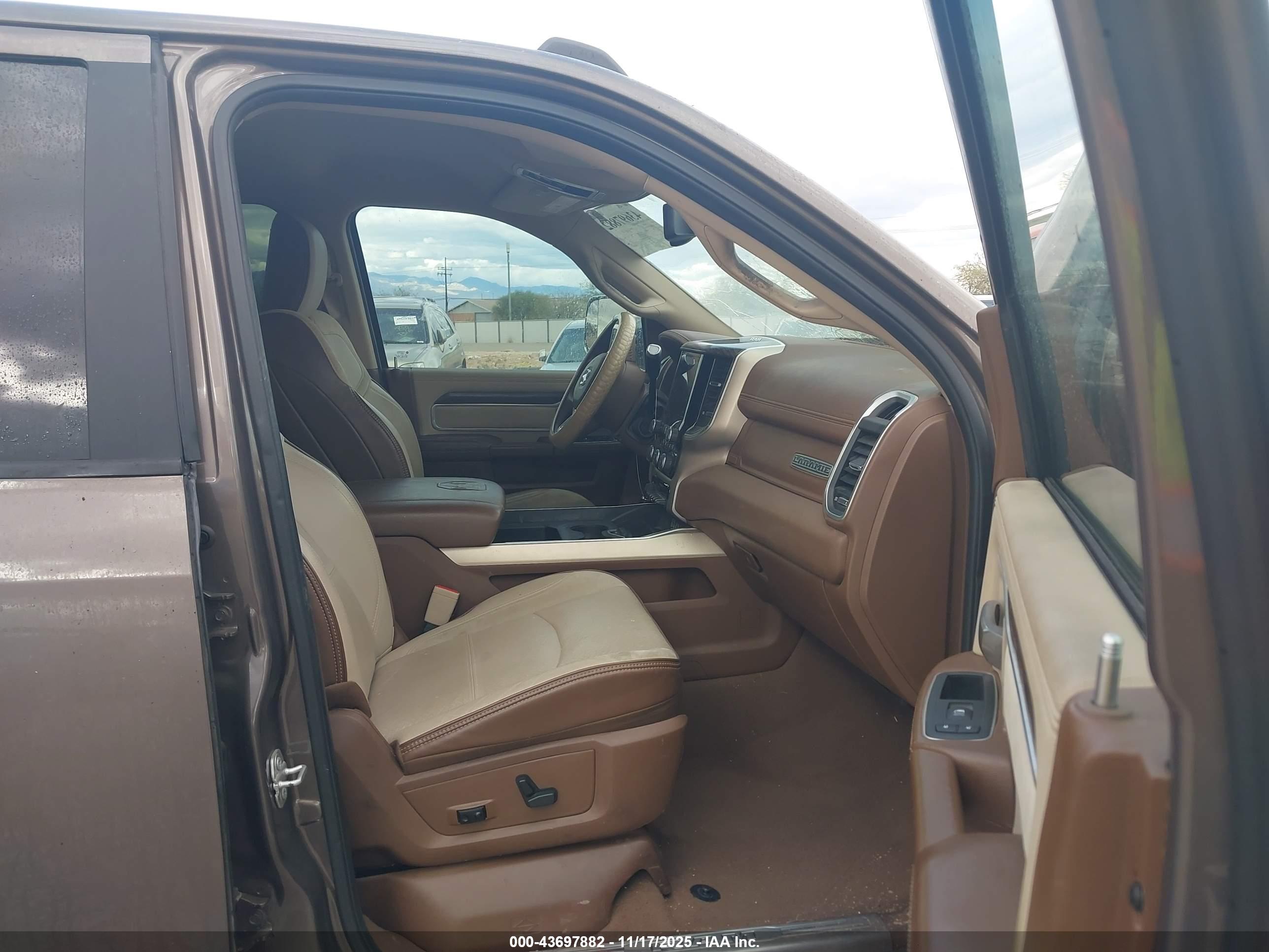 RAM 2500 image 5