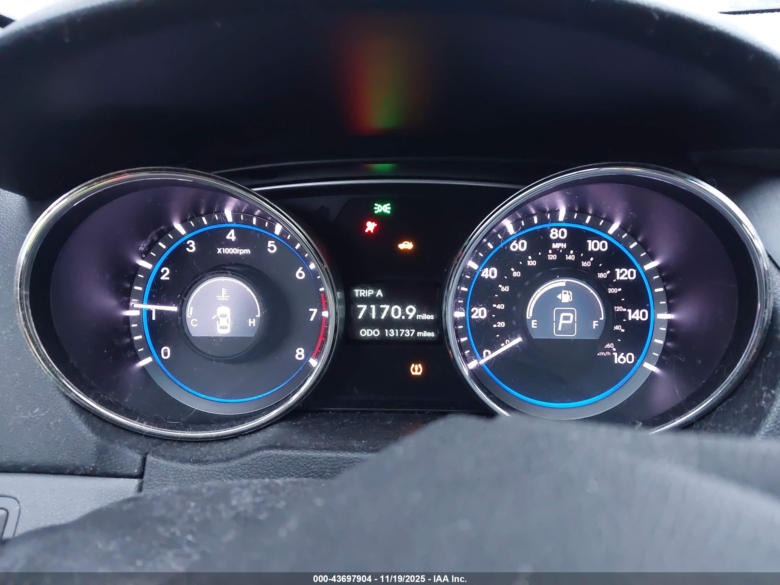 HYUNDAI SONATA image 7
