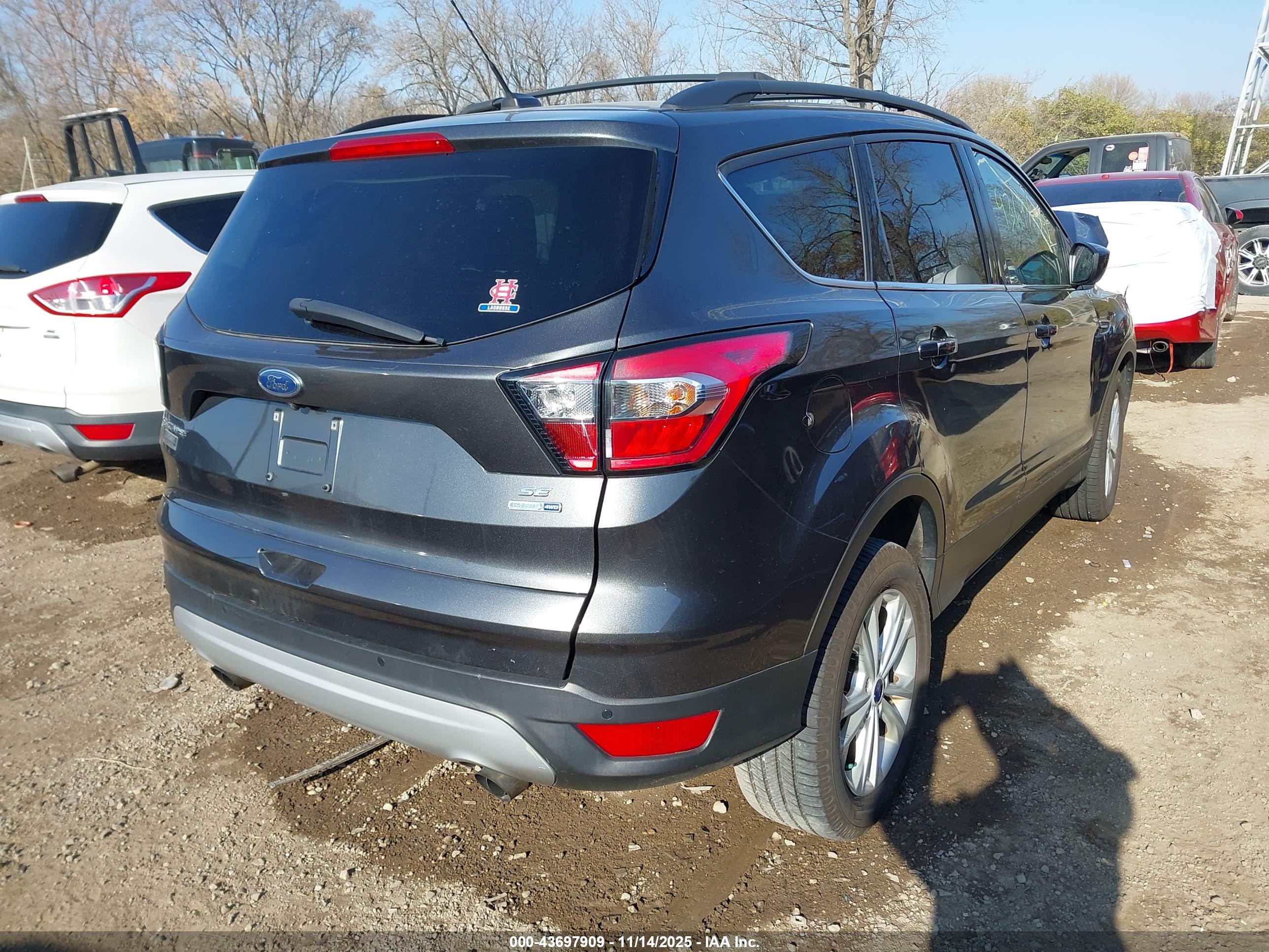 FORD ESCAPE image 4