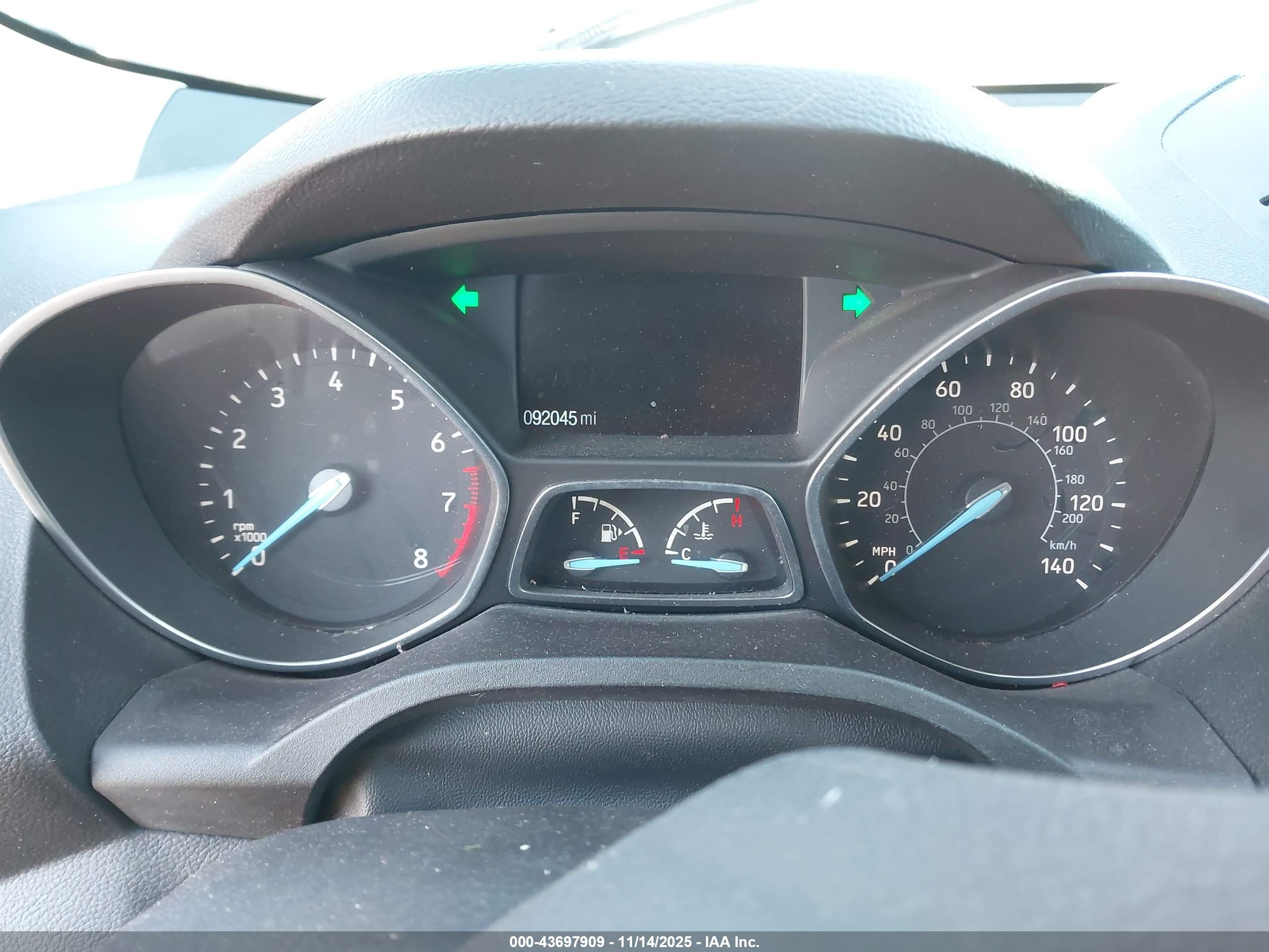 FORD ESCAPE image 7