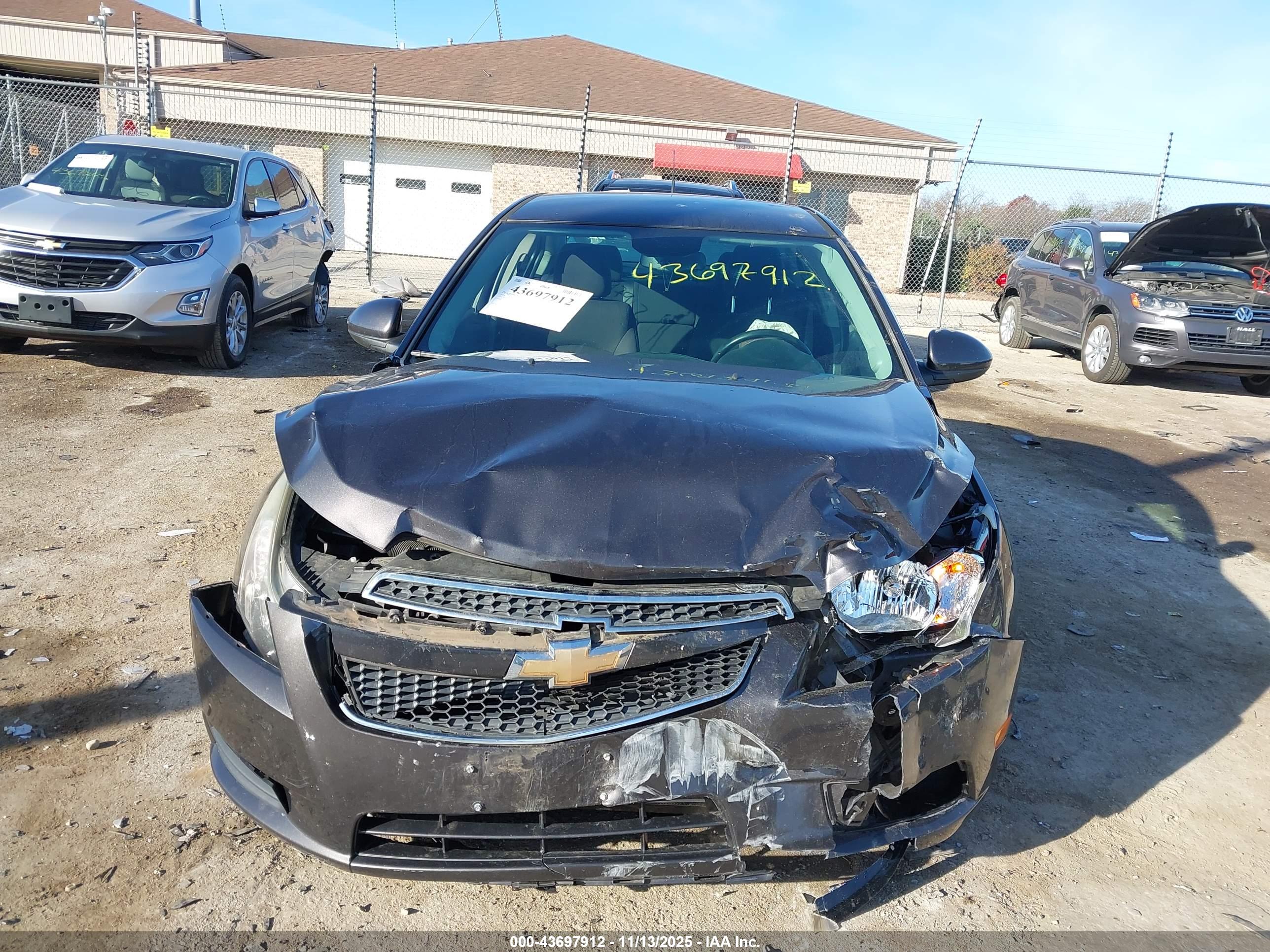 CHEVROLET CRUZE image 6