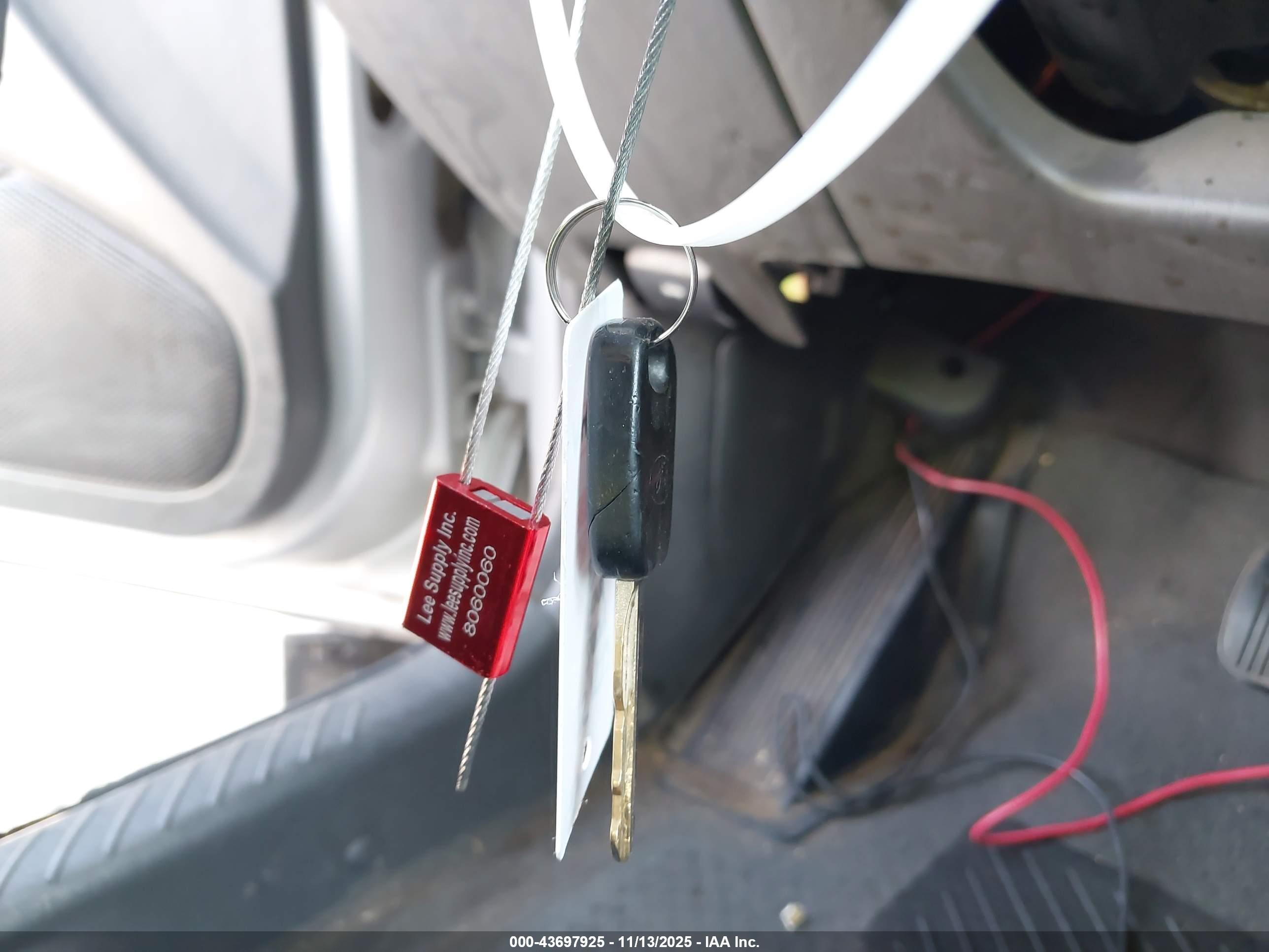 FORD ESCAPE image 11