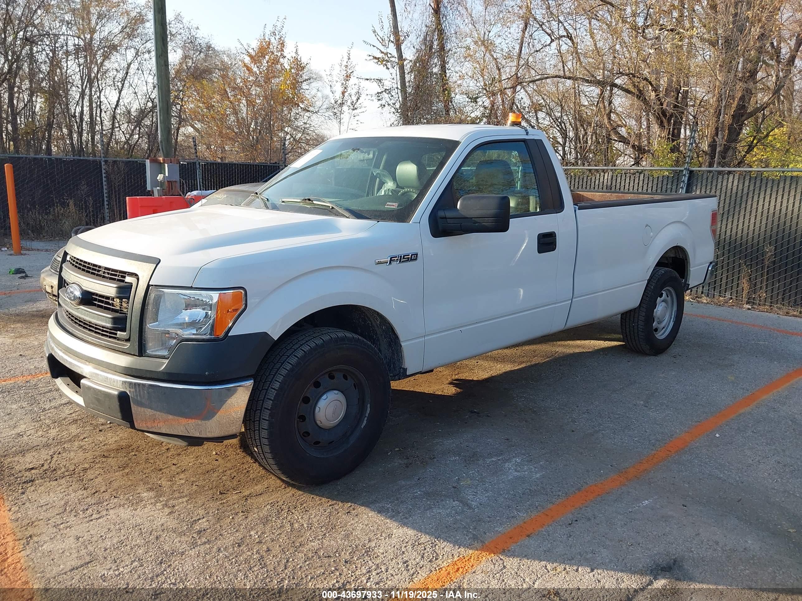 FORD F-150 image 2