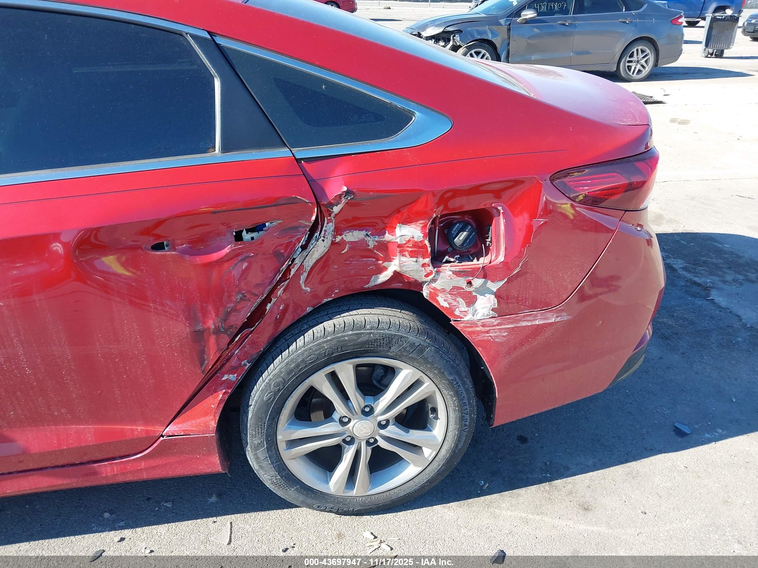 HYUNDAI SONATA image 6