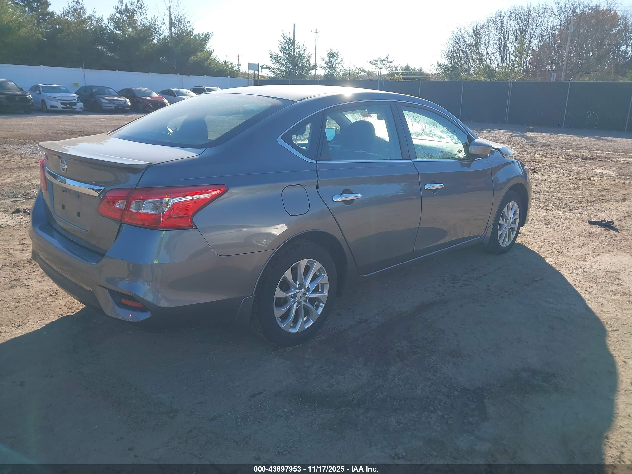 NISSAN SENTRA image 4