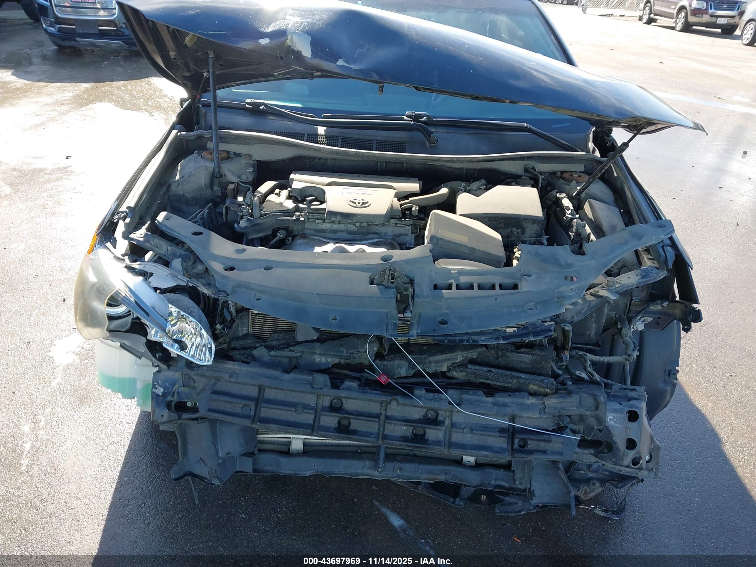 TOYOTA CAMRY image 10