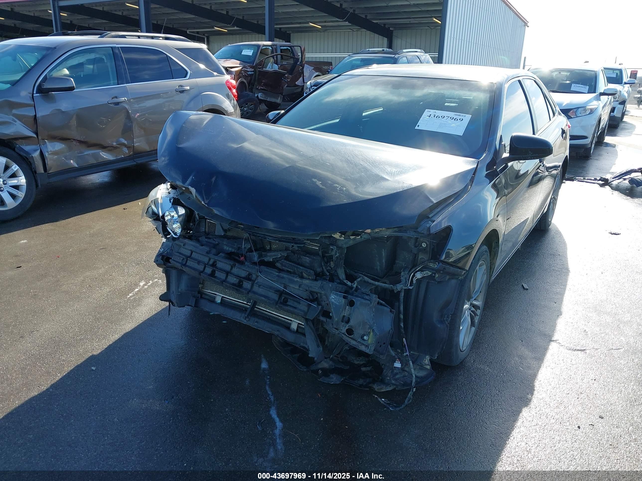 TOYOTA CAMRY image 6