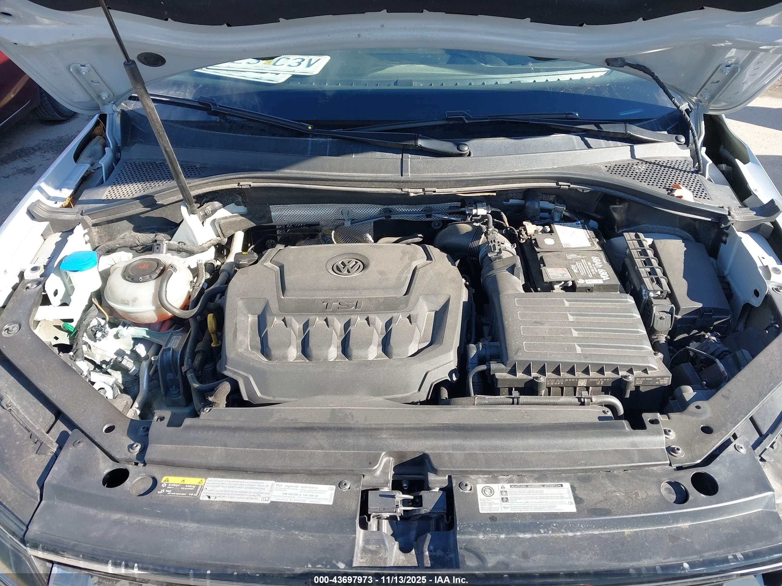 VOLKSWAGEN TIGUAN image 10