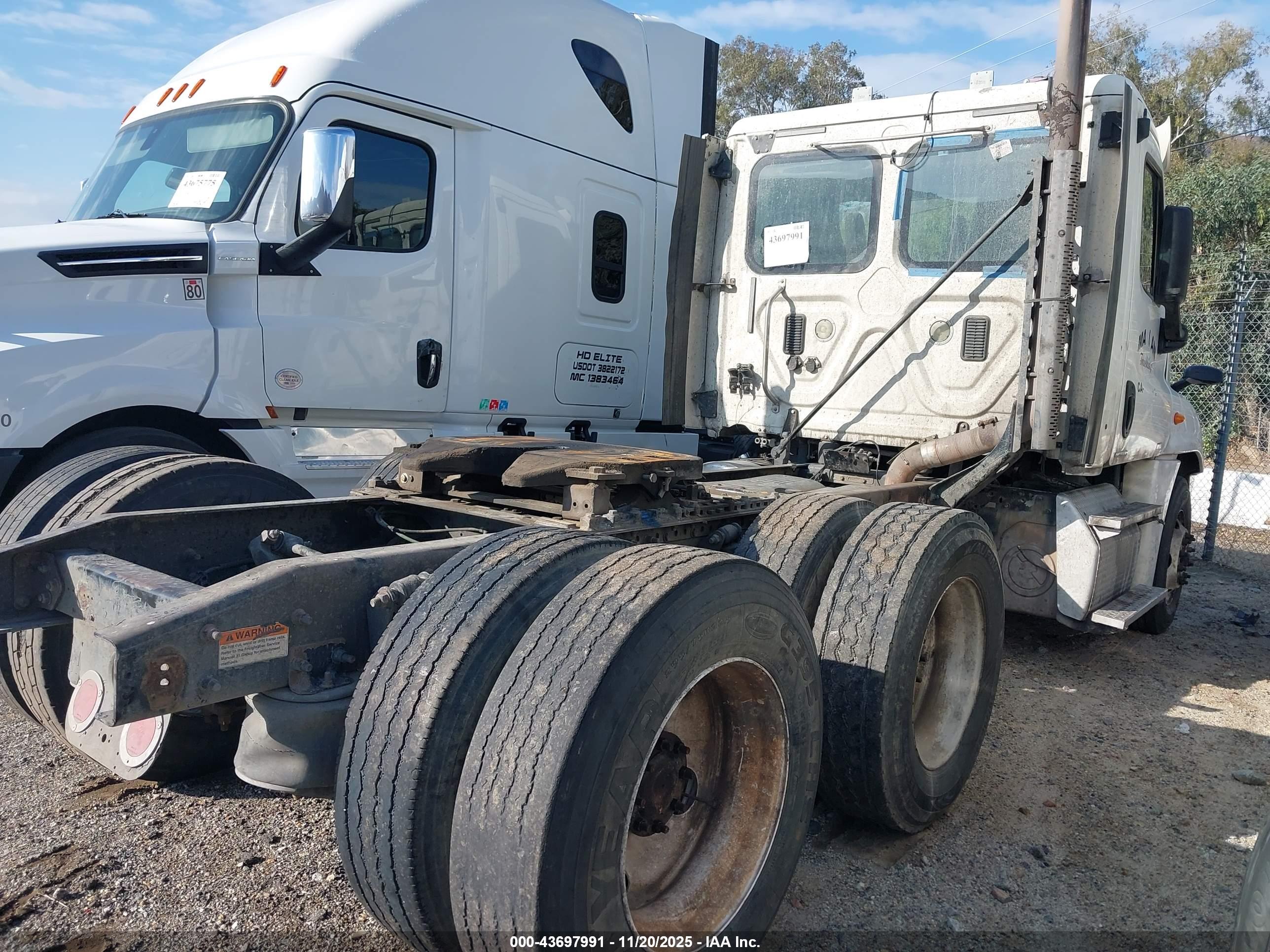 FREIGHTLINER CASCADIA image 4
