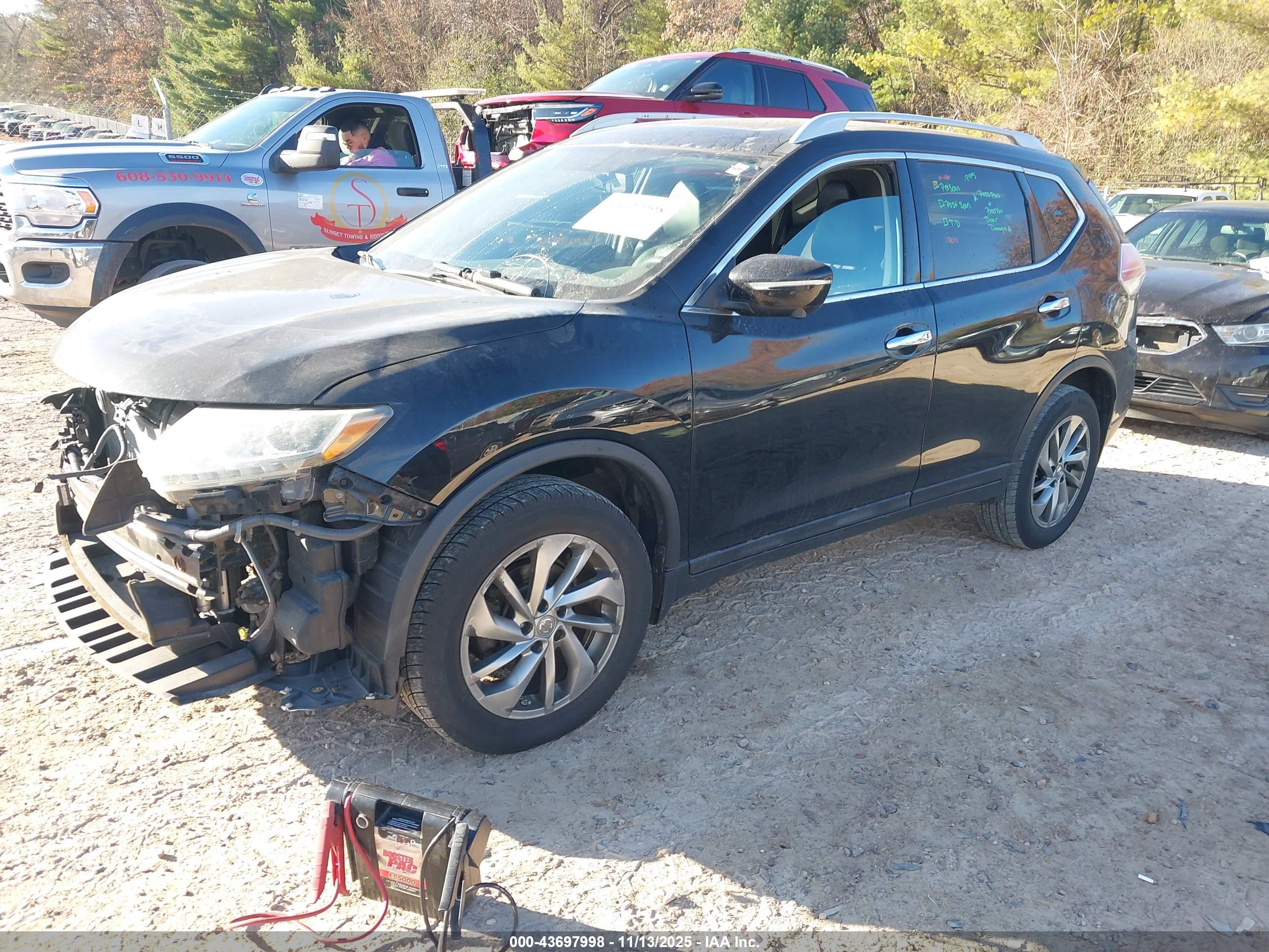 NISSAN ROGUE image 2