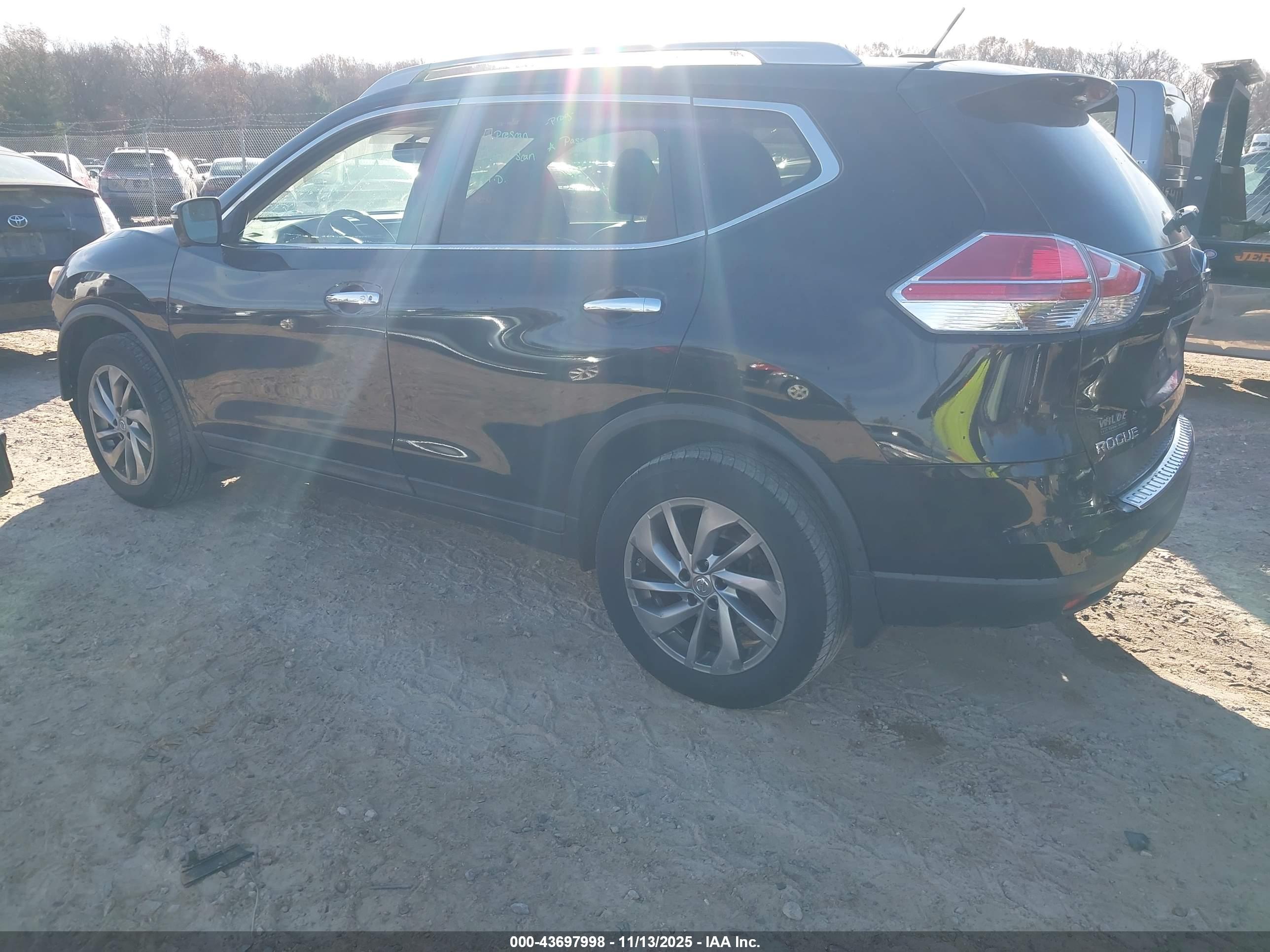 NISSAN ROGUE image 3