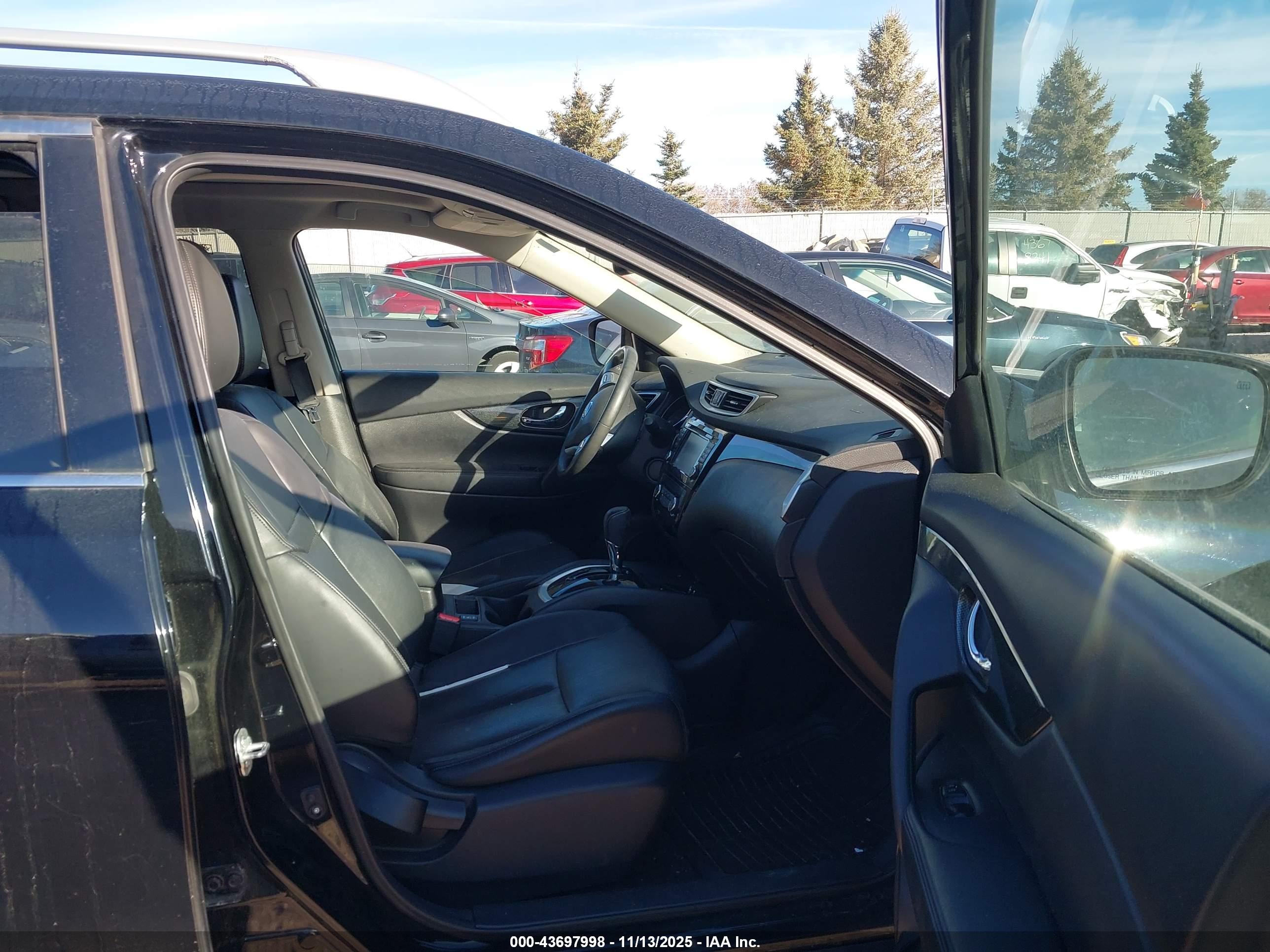NISSAN ROGUE image 5