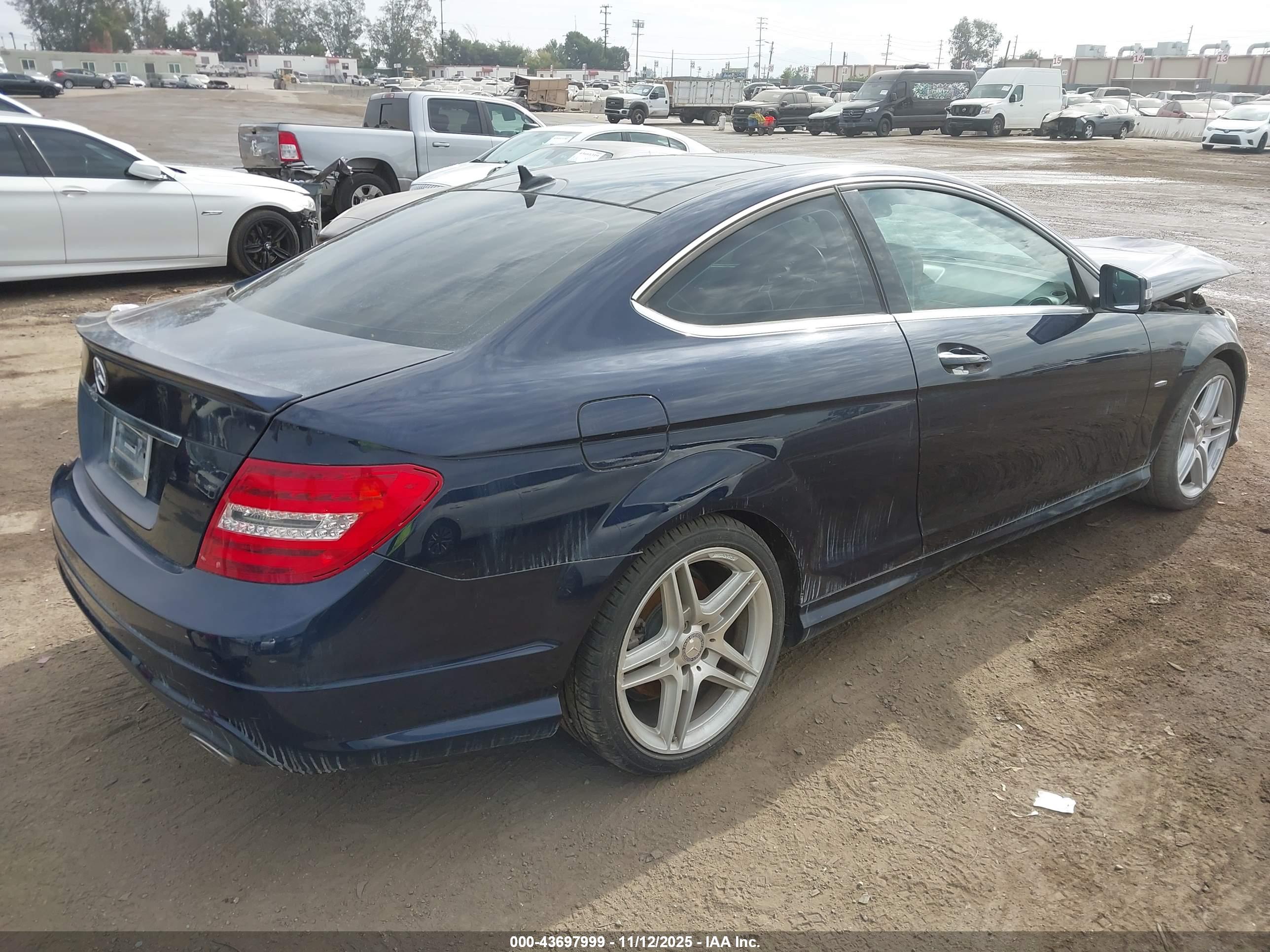 MERCEDES-BENZ C image 4