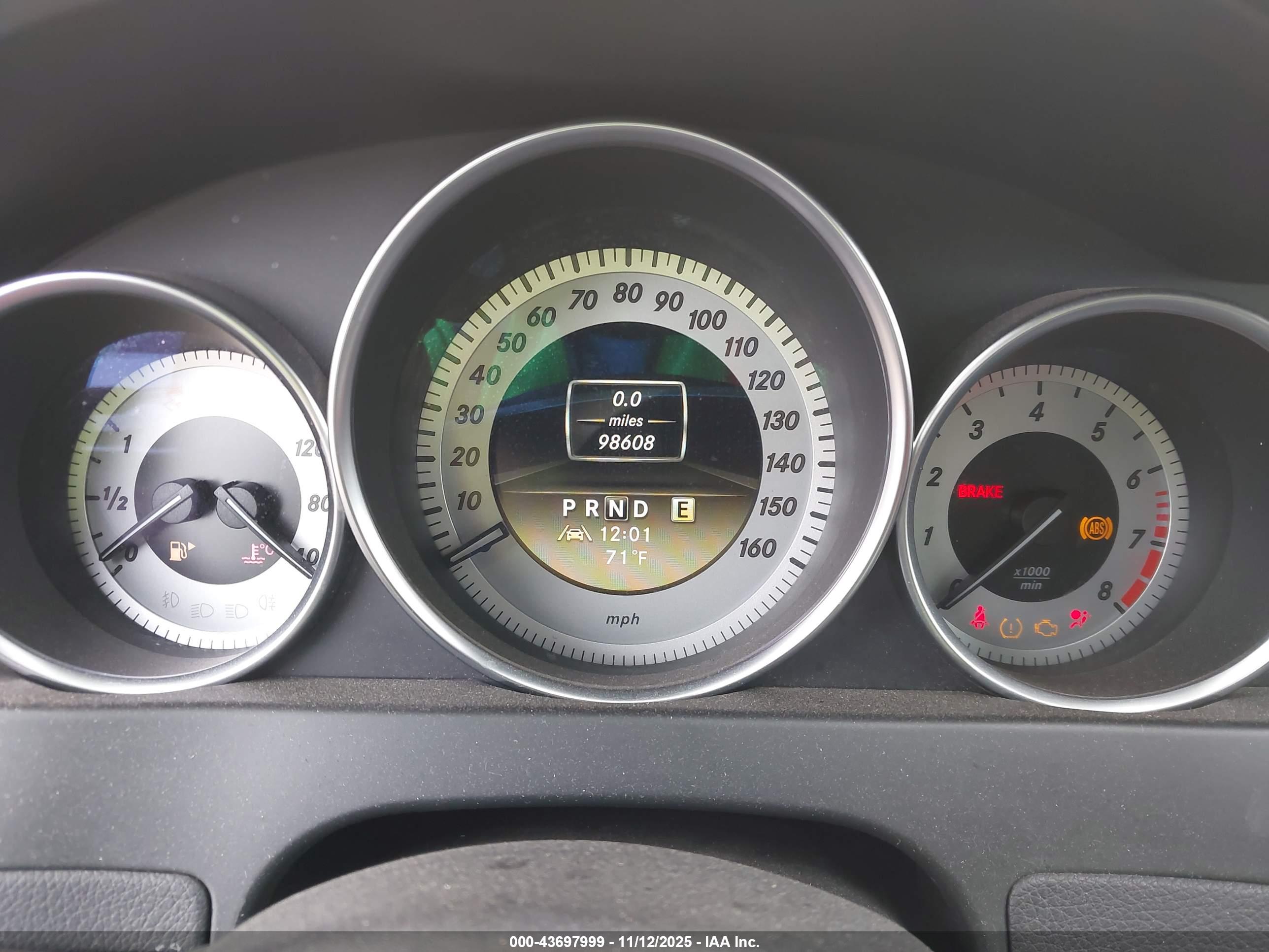 MERCEDES-BENZ C image 7