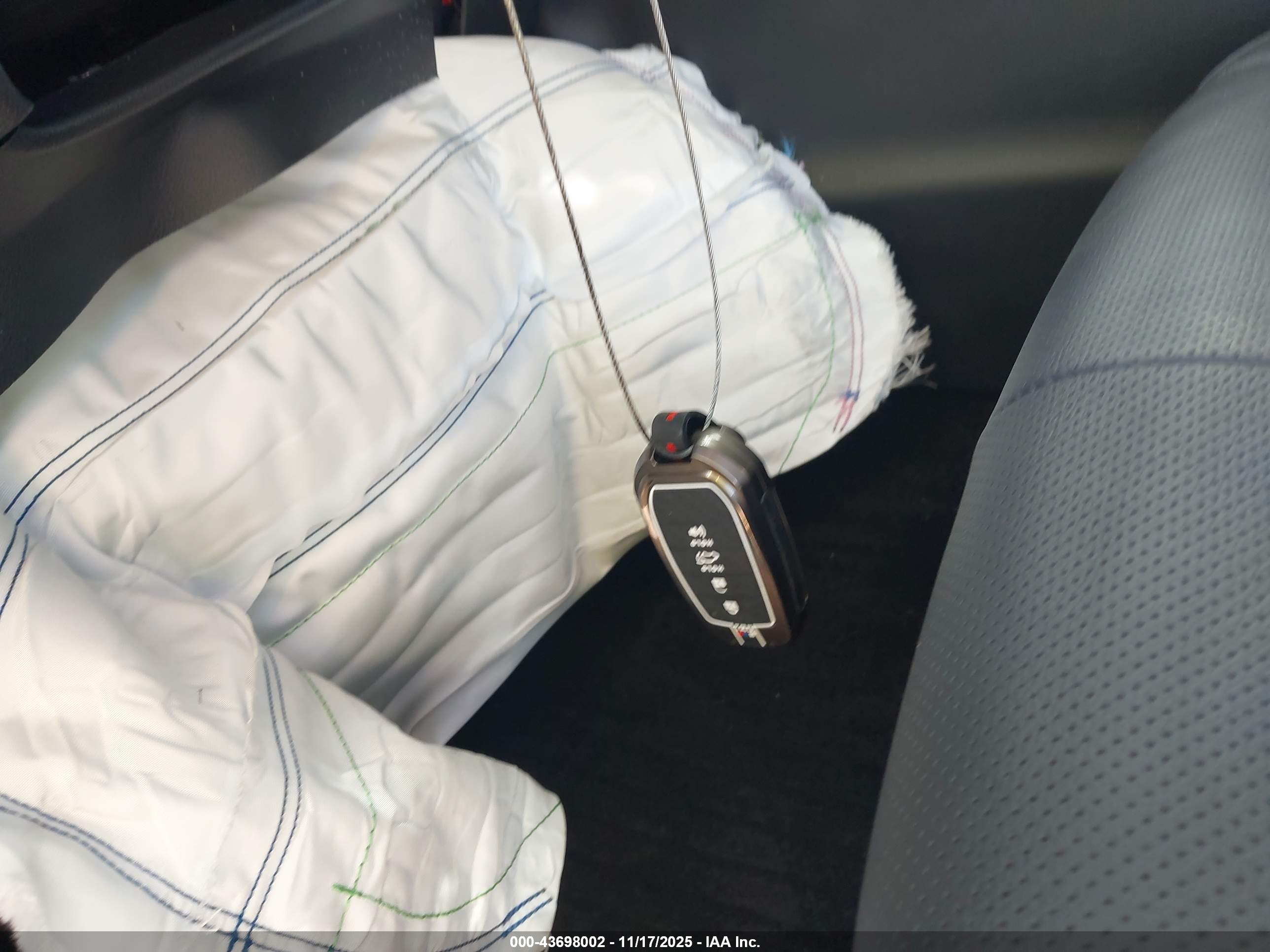 TOYOTA GRAND image 11