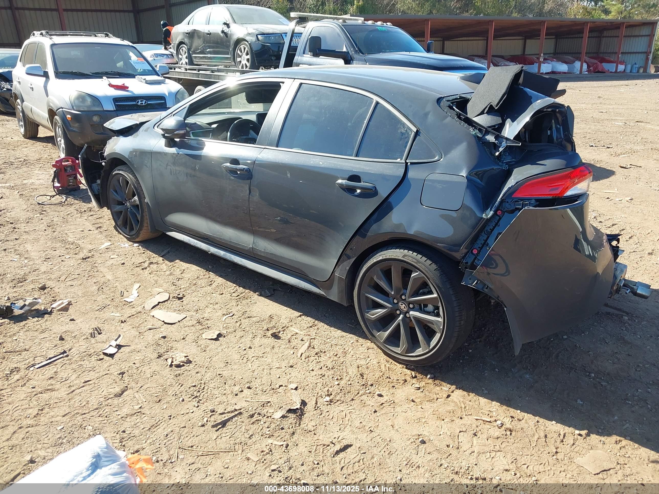 TOYOTA COROLLA image 3