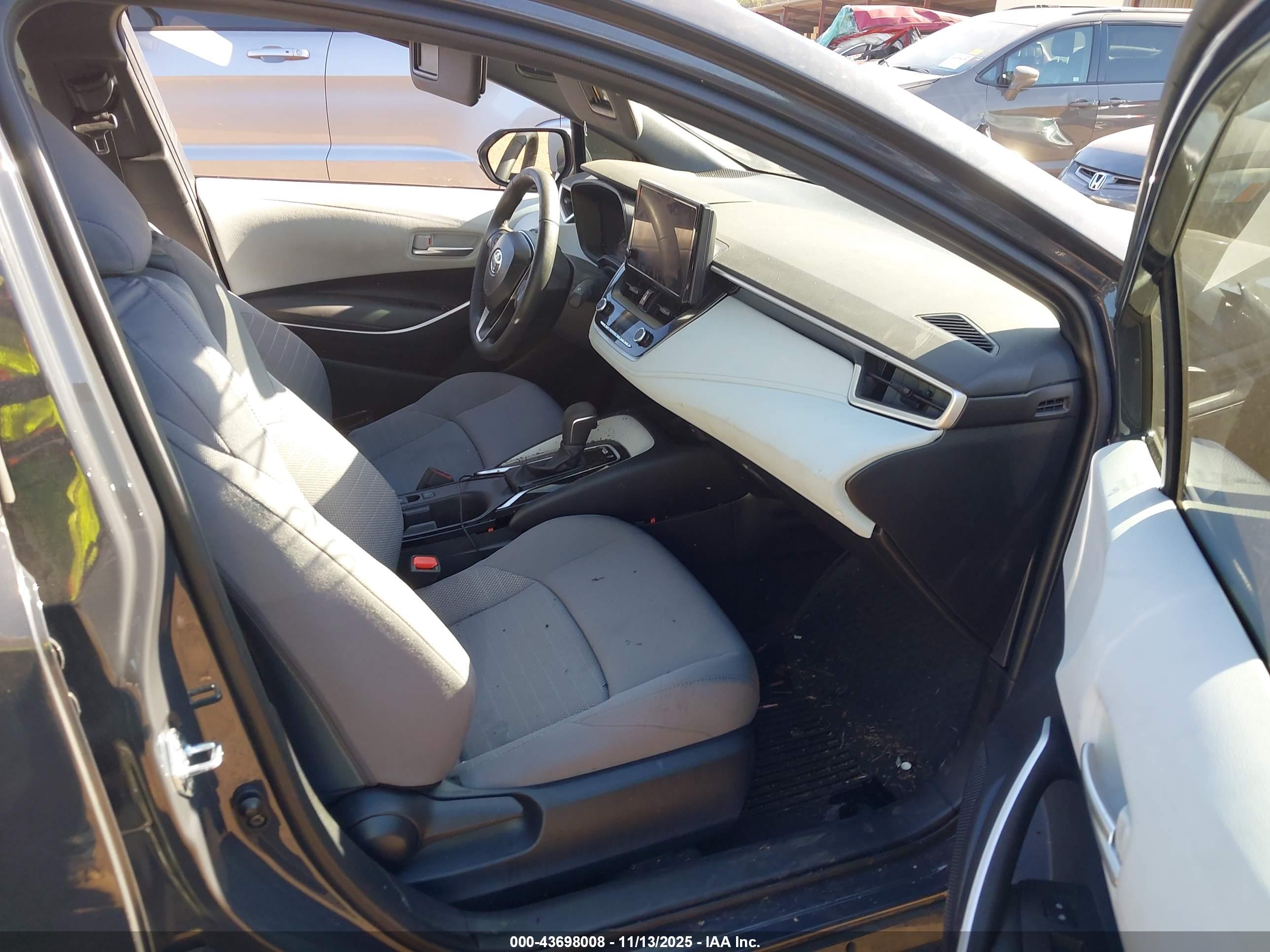 TOYOTA COROLLA image 5