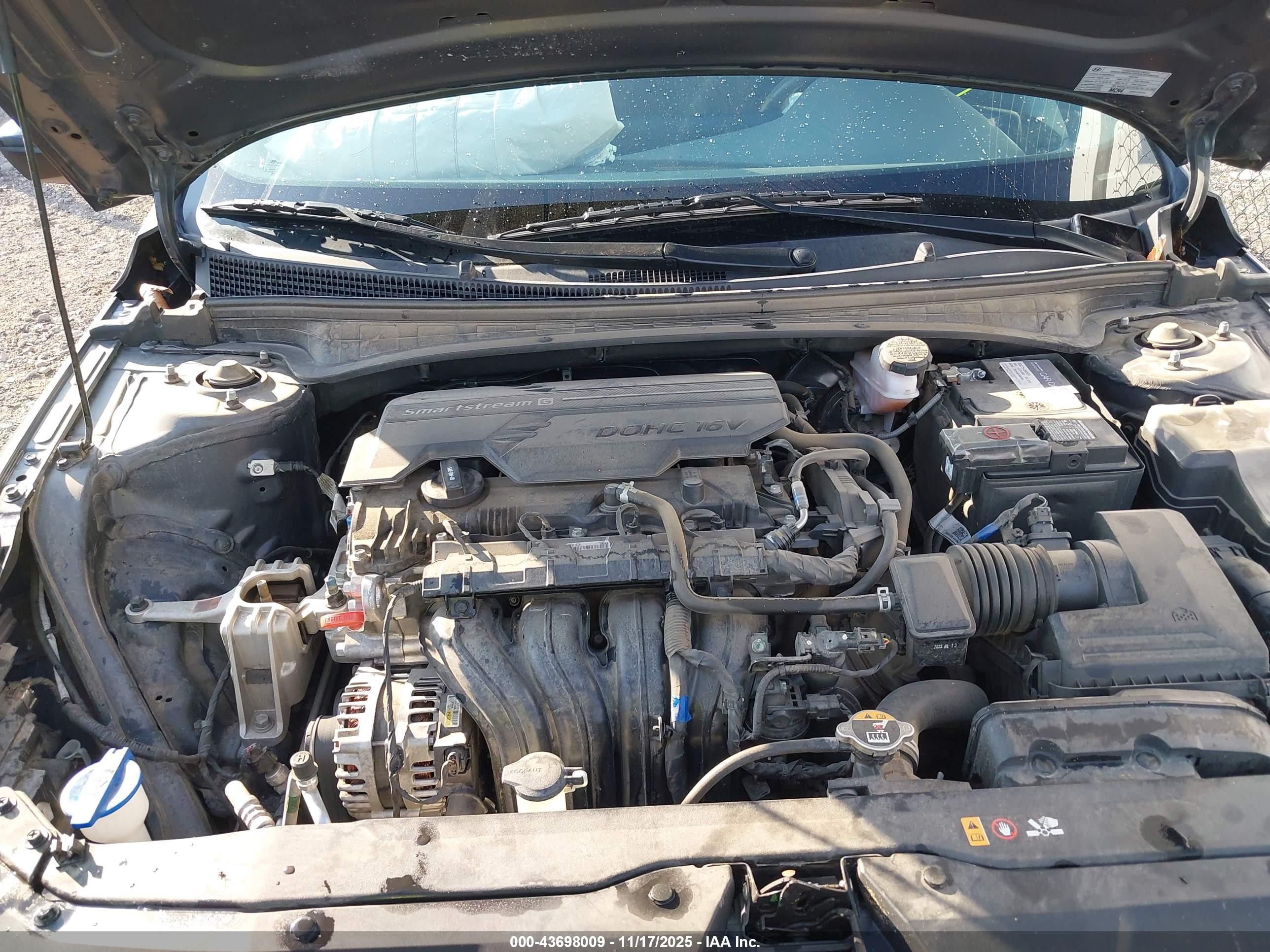 HYUNDAI ELANTRA image 10