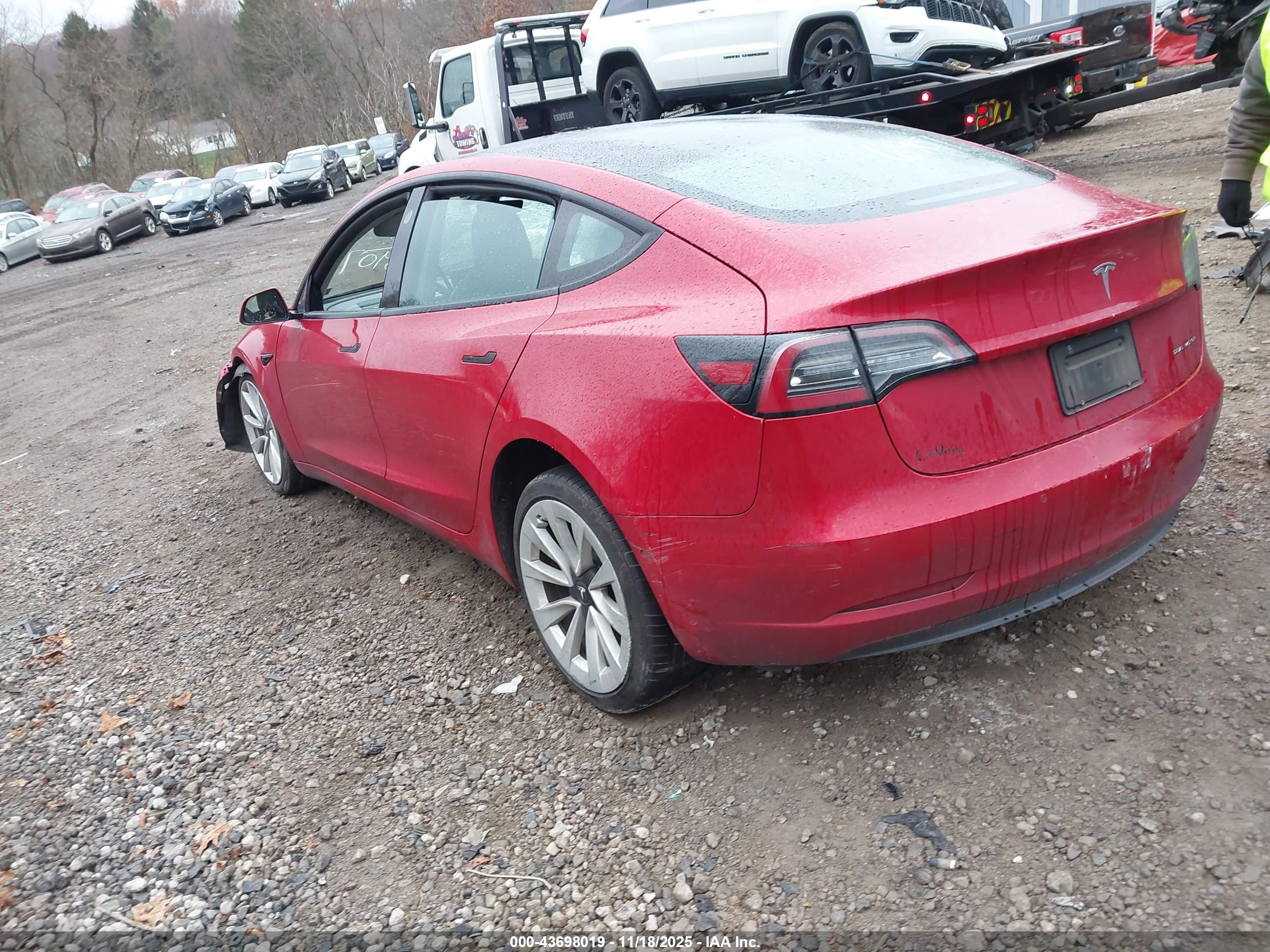 TESLA MODEL image 3