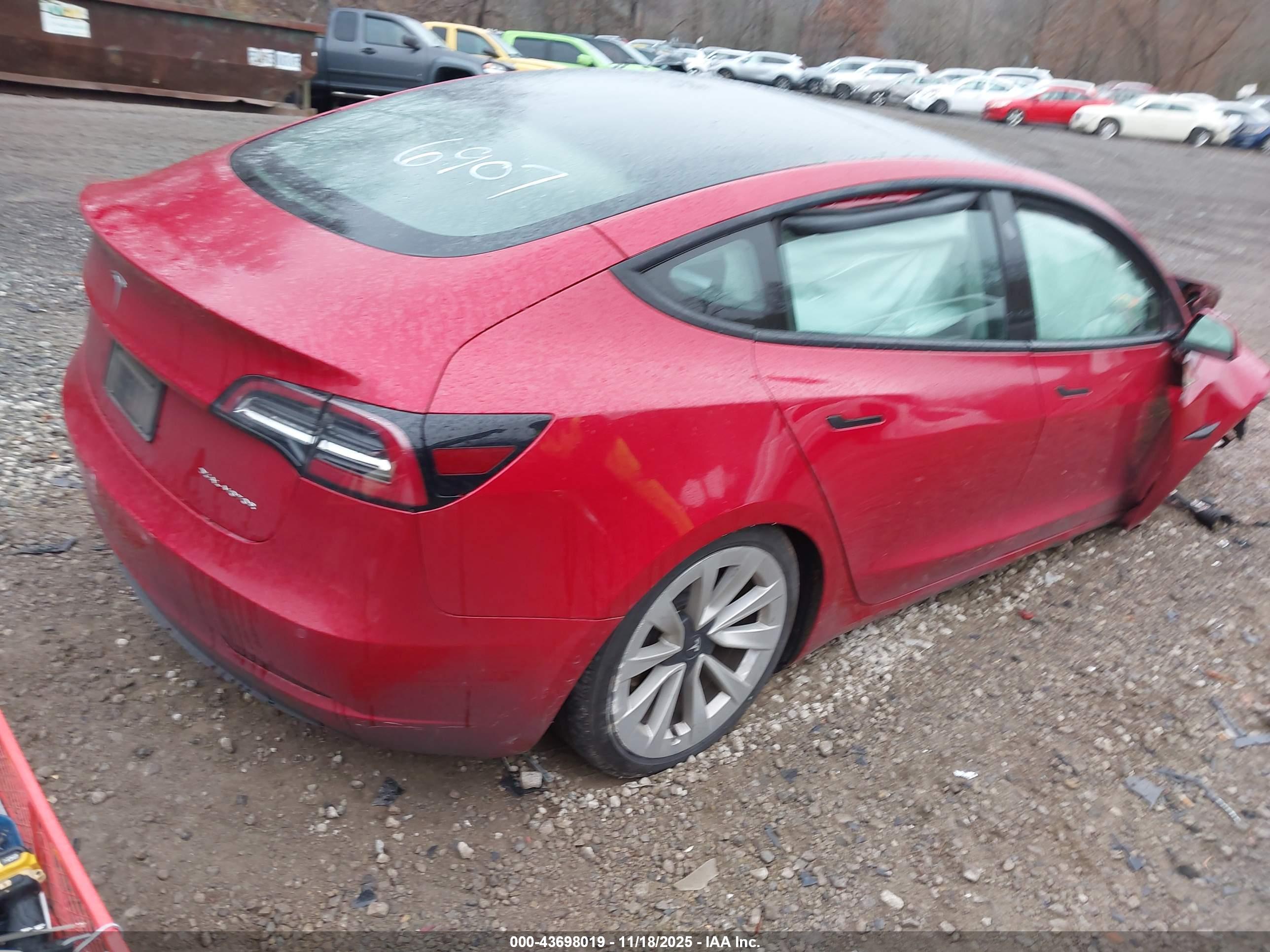 TESLA MODEL image 4