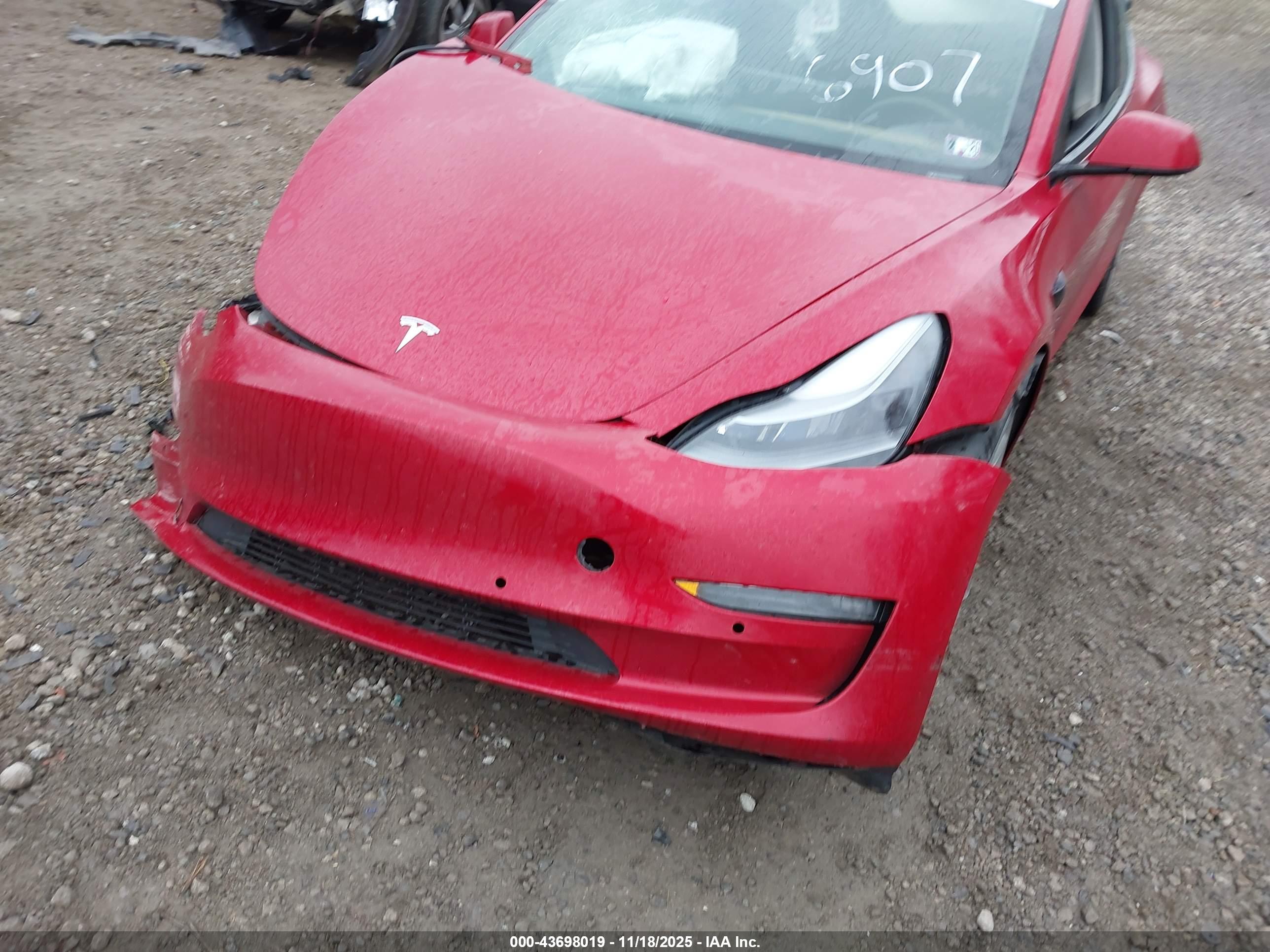 TESLA MODEL image 6