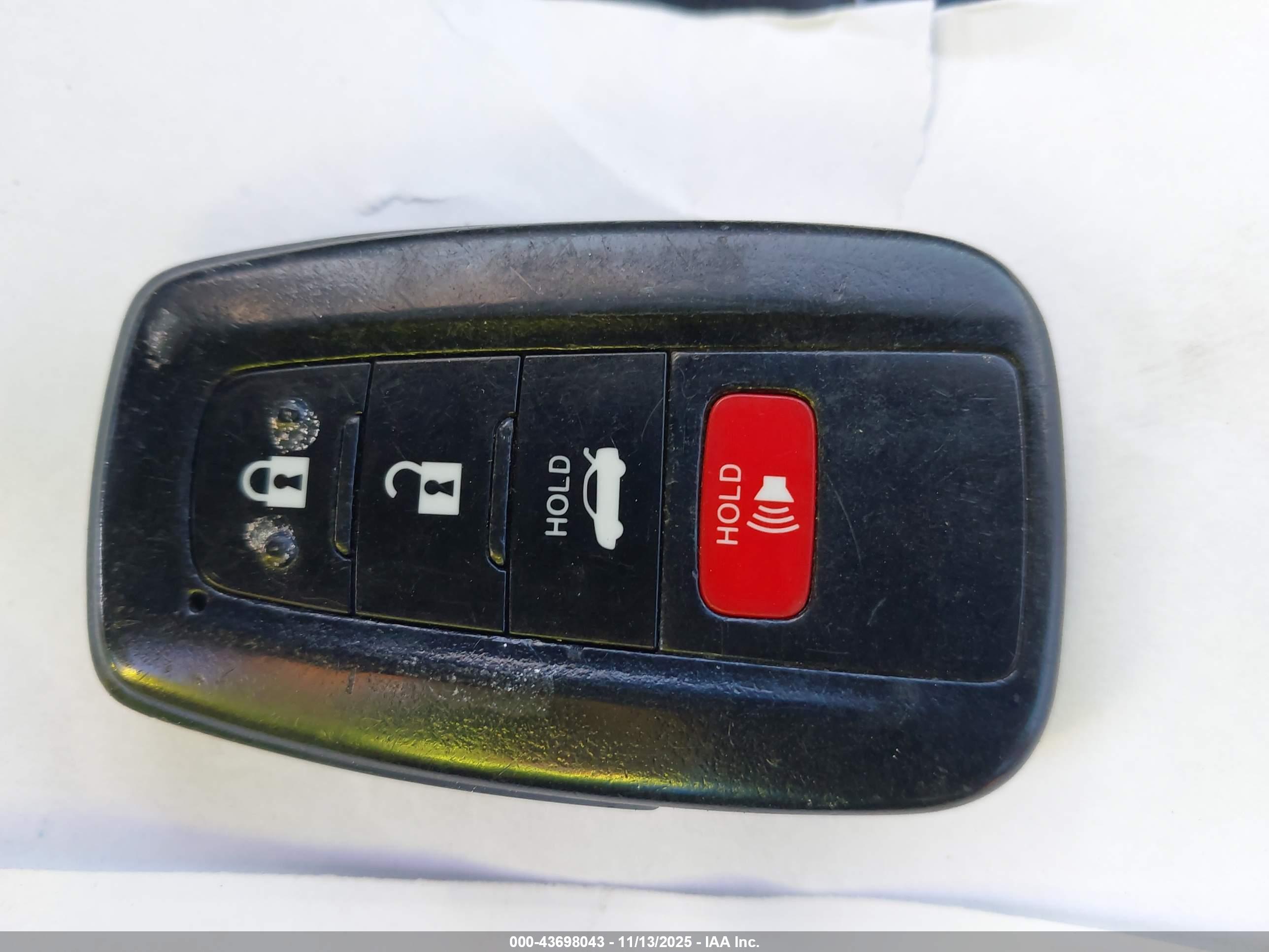TOYOTA CAMRY image 11